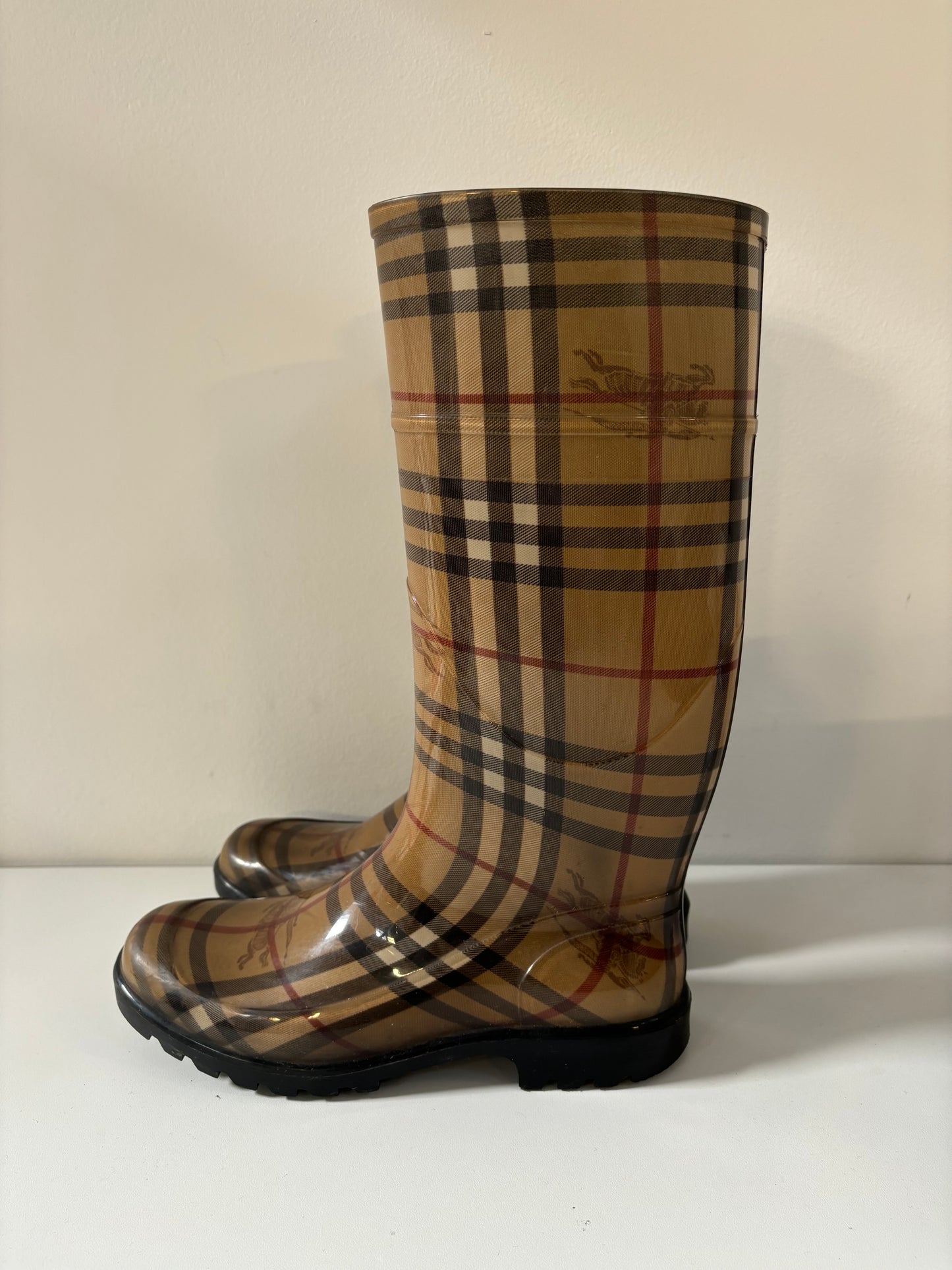 BURBERRY nova check rubber rain boots