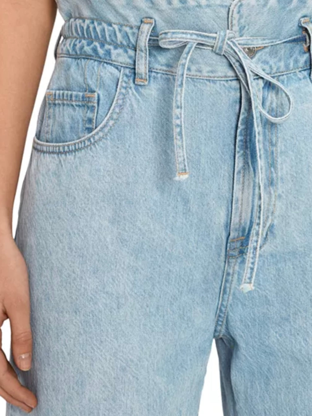 7 For All Mankind
Paperbag Waist Balloon Jeans in Tuberose