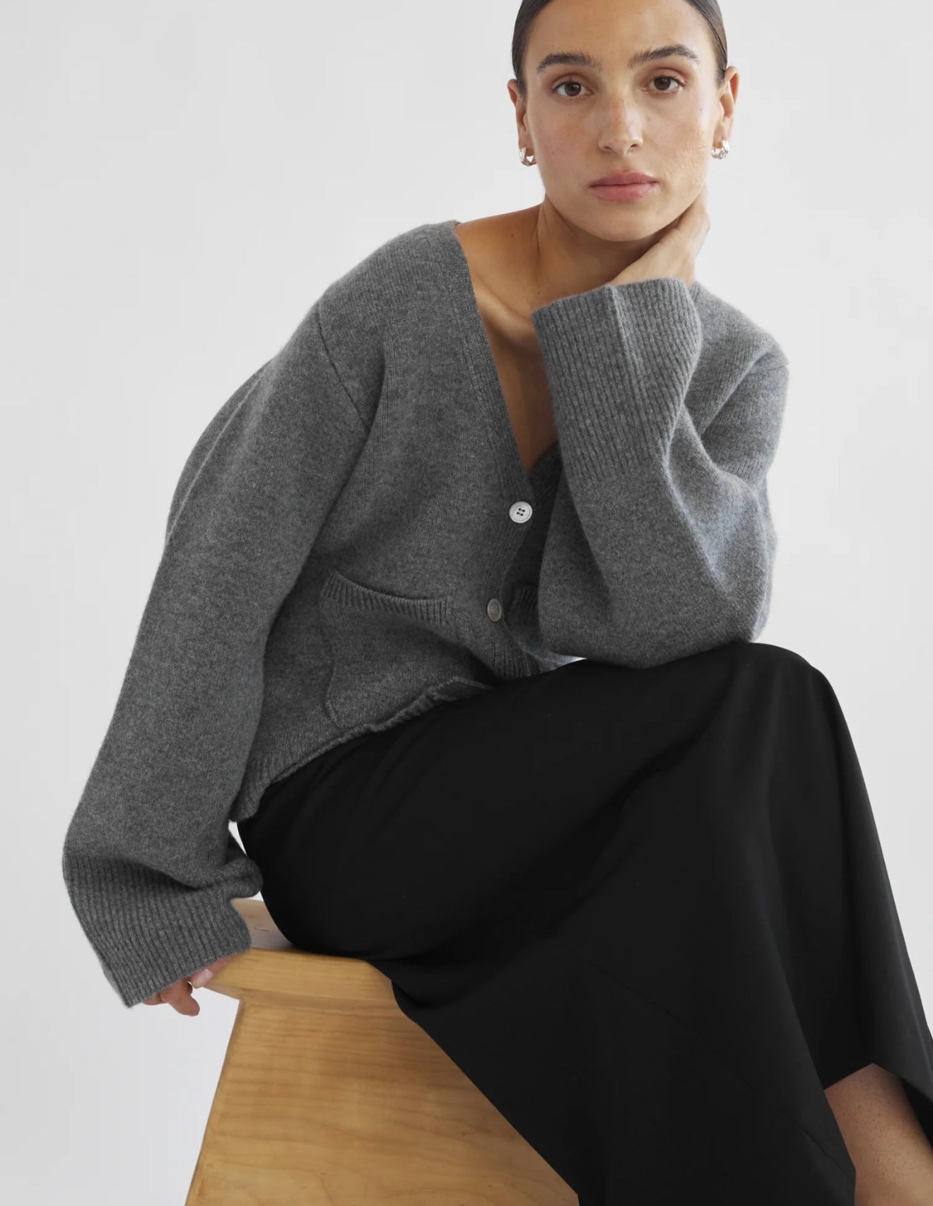 Almina Concept - V Neck Cardigan