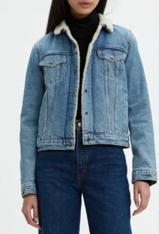 LEVI STRAUSS sherpa lined "trucker jacket" light blue denim jacket