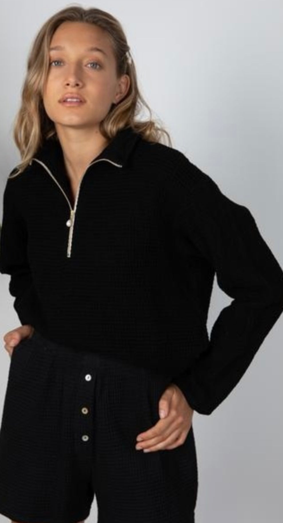 DONNI - Waffle 1/2 zip black in jet