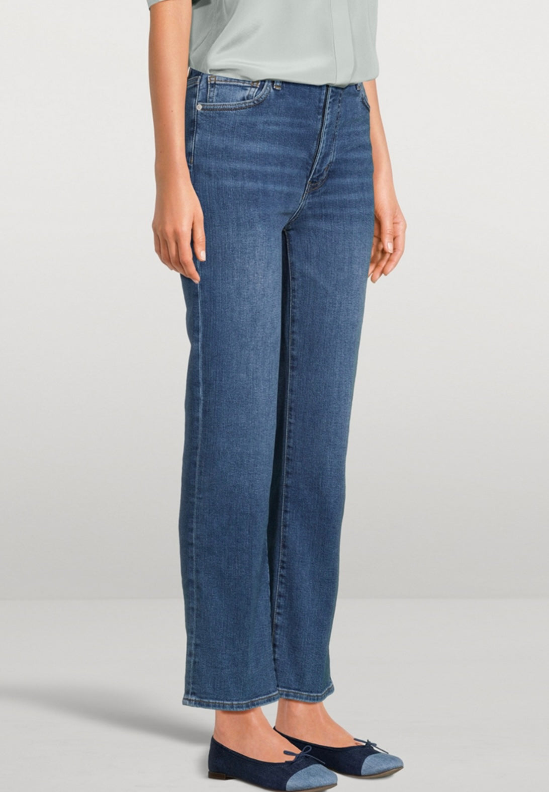 FRAME
Le Sleek Straight Jeans