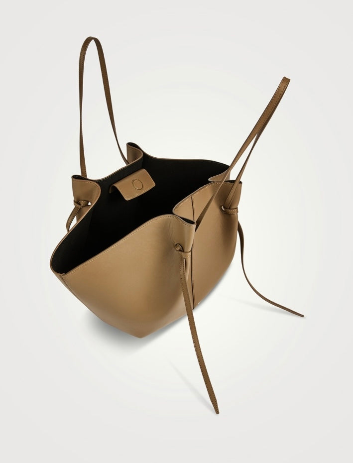 YUZEFI
Large Mochi Leather Tote Bag in Auburn