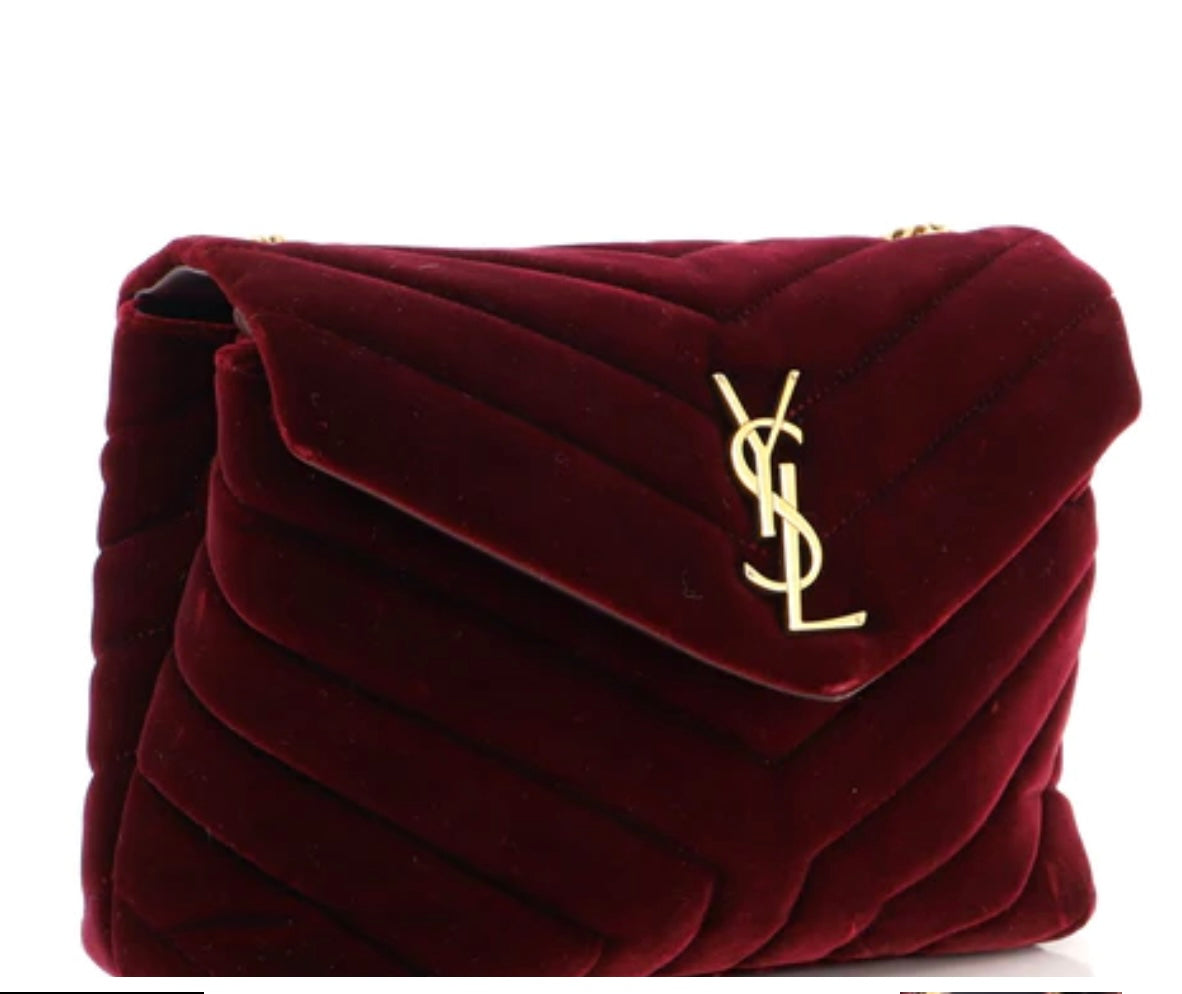 Saint Laurent
LouLou Shoulder Bag Matelasse Chevron Velvet Small