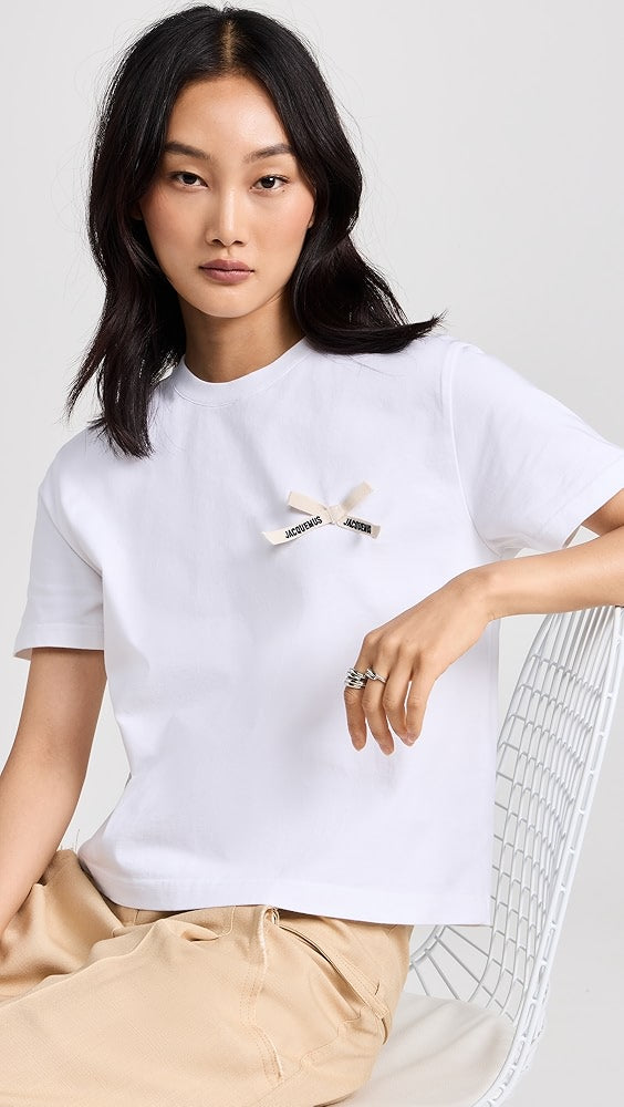 JACQUEMUS white tshirt with cream bow on chest