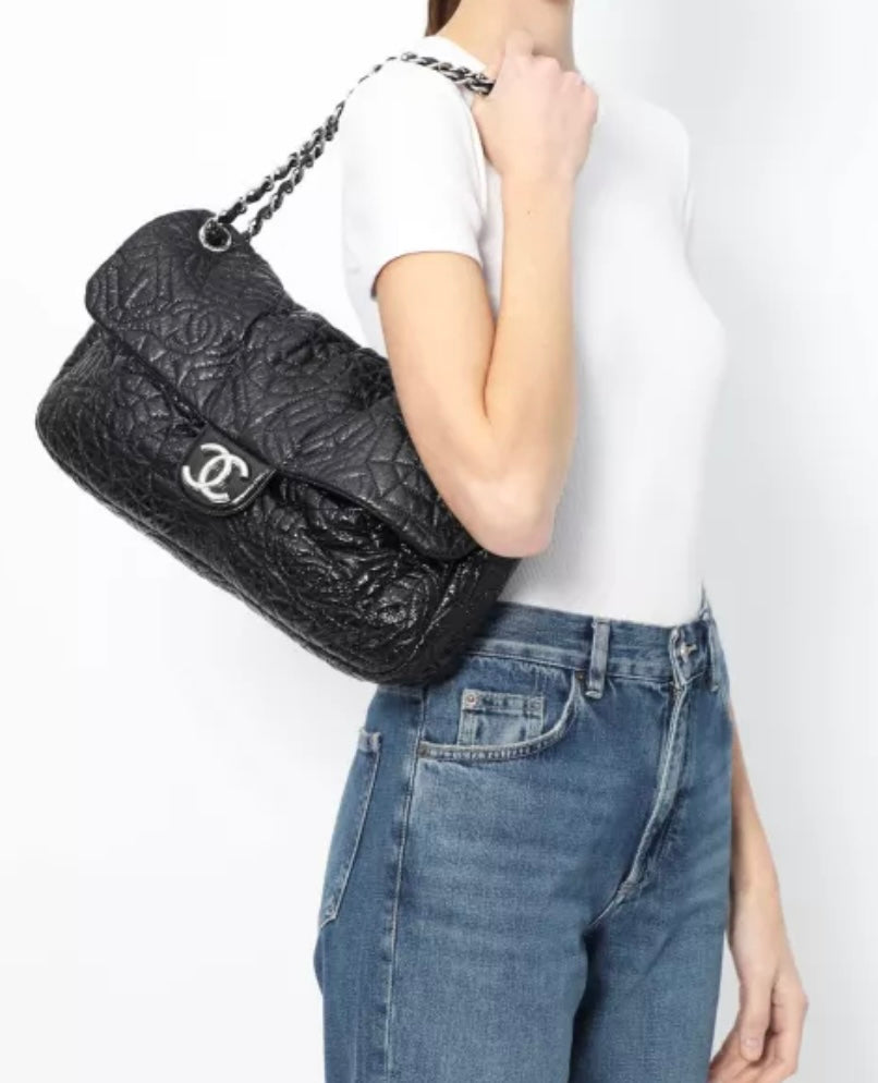 Preloved Chanel - 
Graphic Edge Jumbo Flap Bag