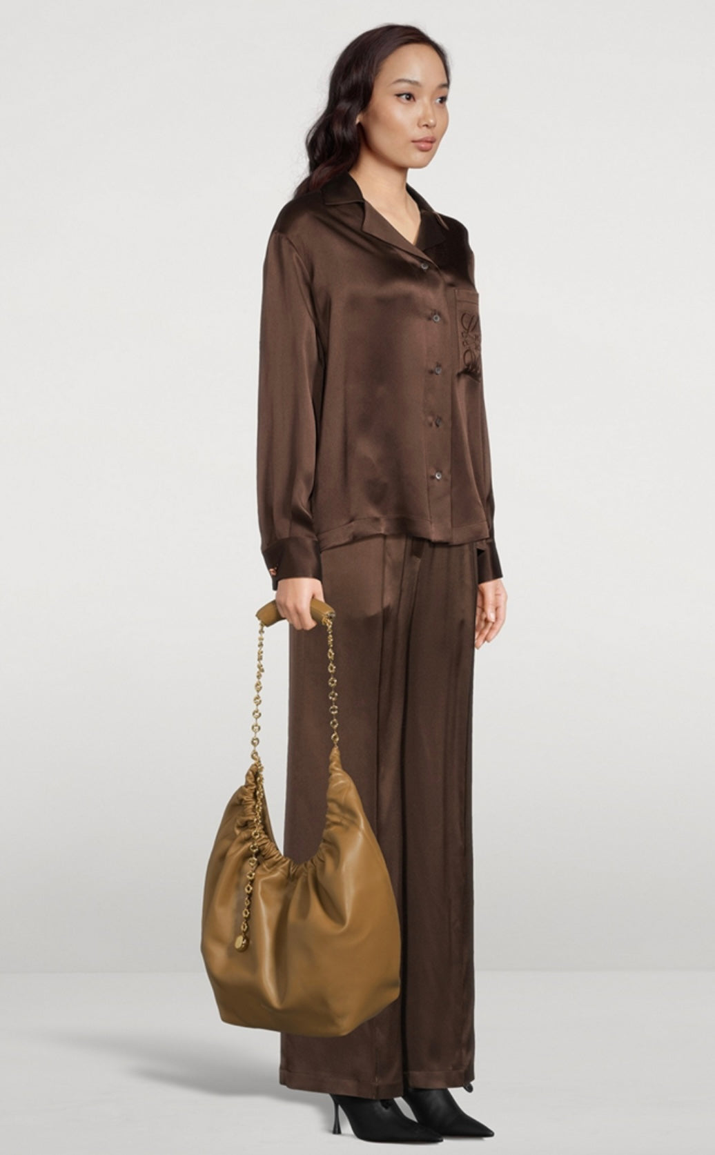 LOEWE - MEDIUM TAN SQUEEZE BAG