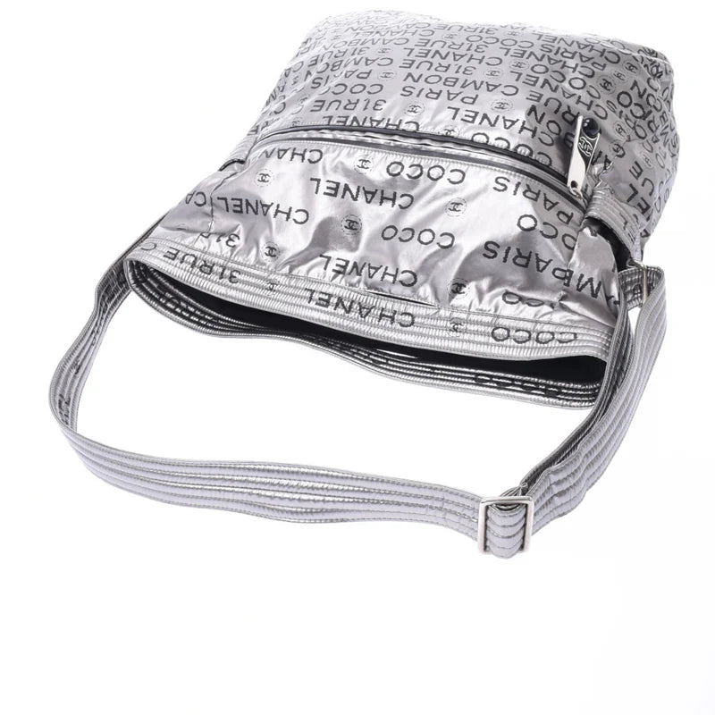 CHANEL messanger bag