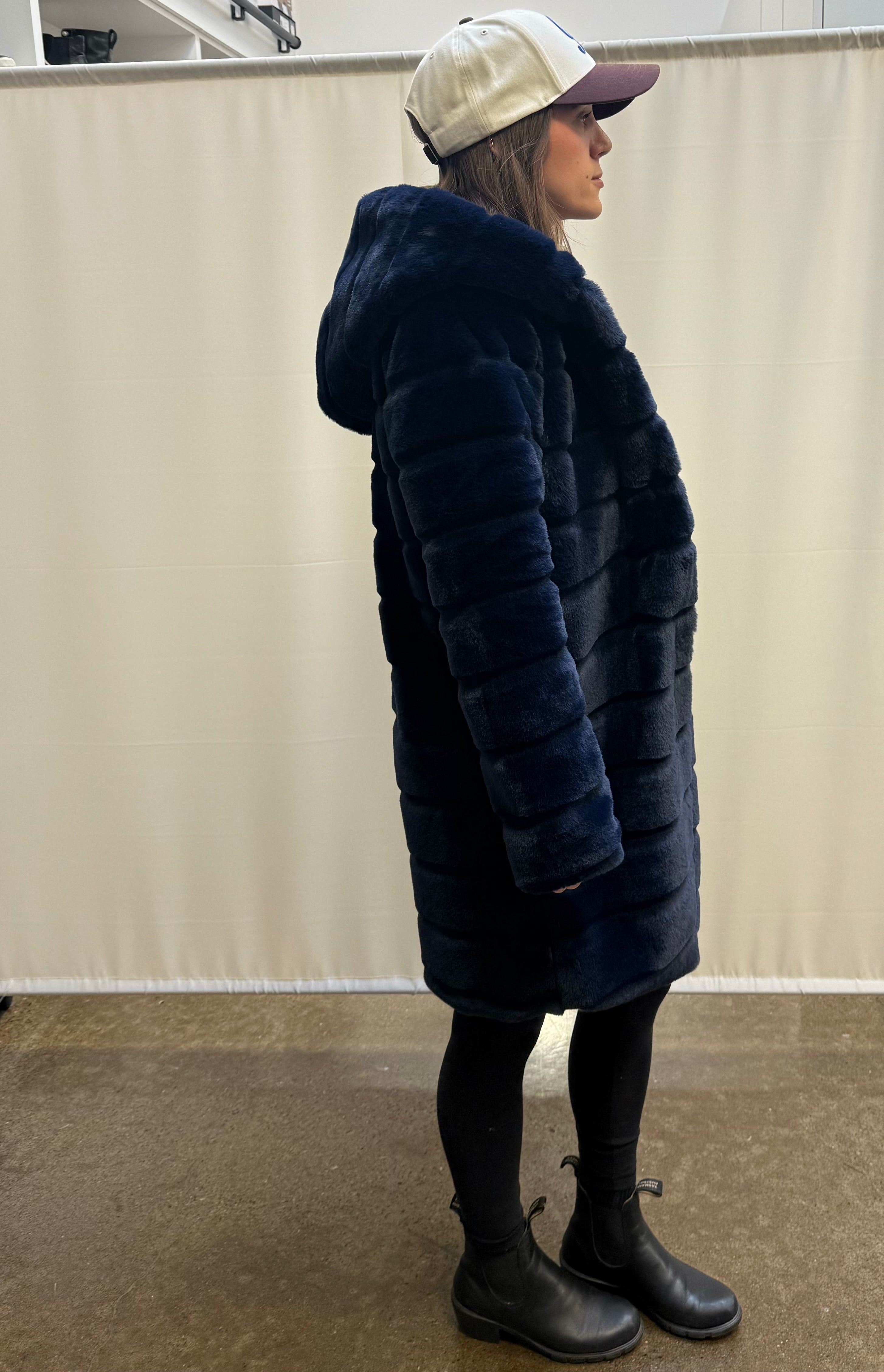 APPARIS - Navy faux fur hooded jacket
