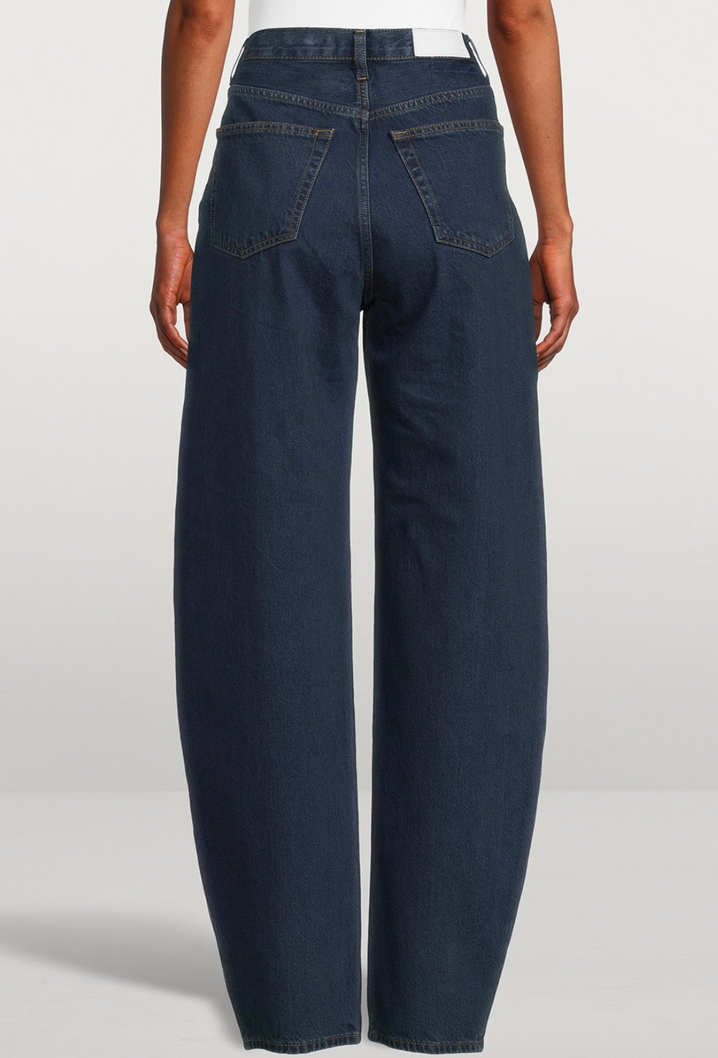 RE/DONE
Tapered-Leg Jeans