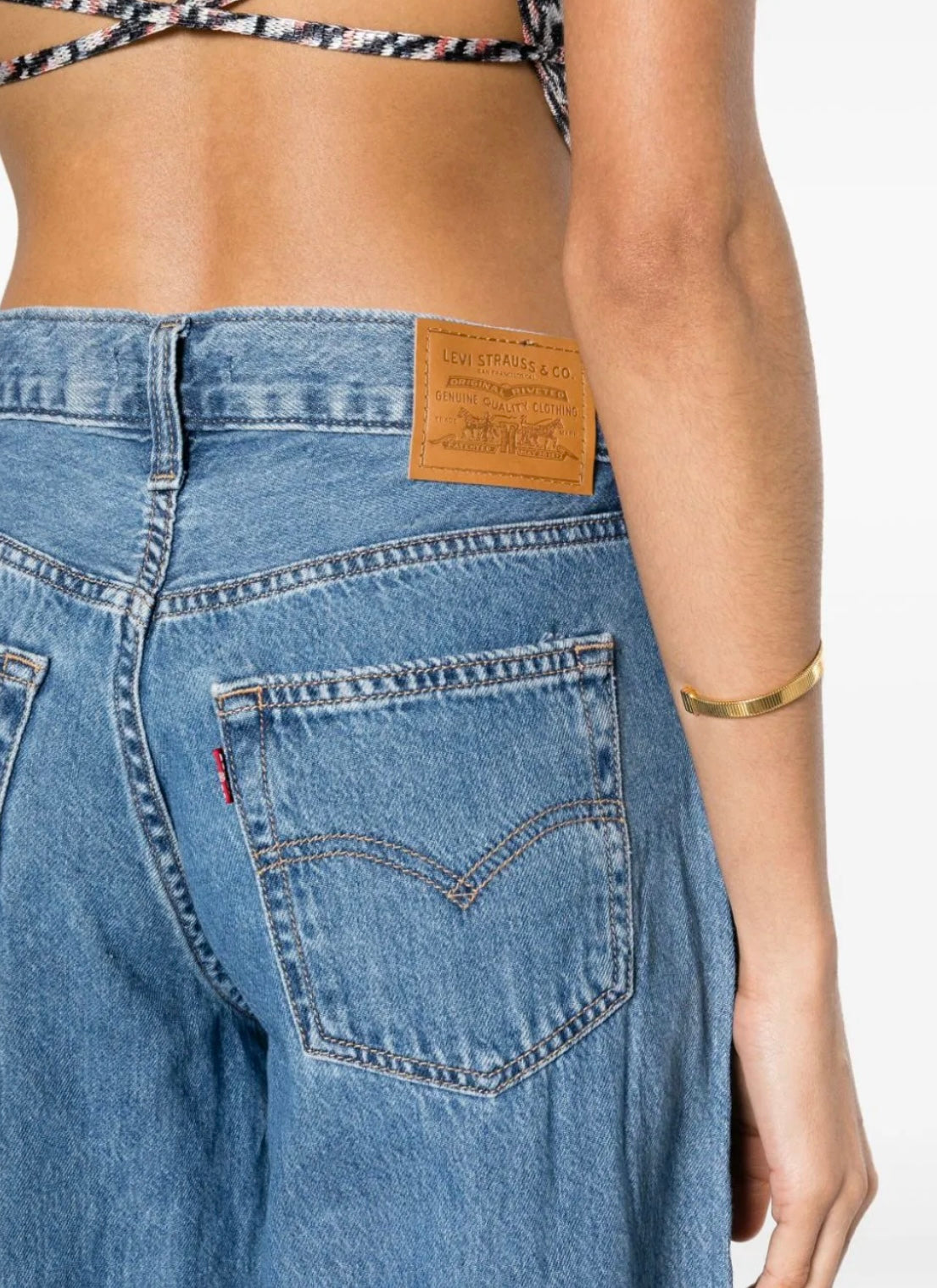 Levi's
Baggy Dad mid-rise wide-leg jeans