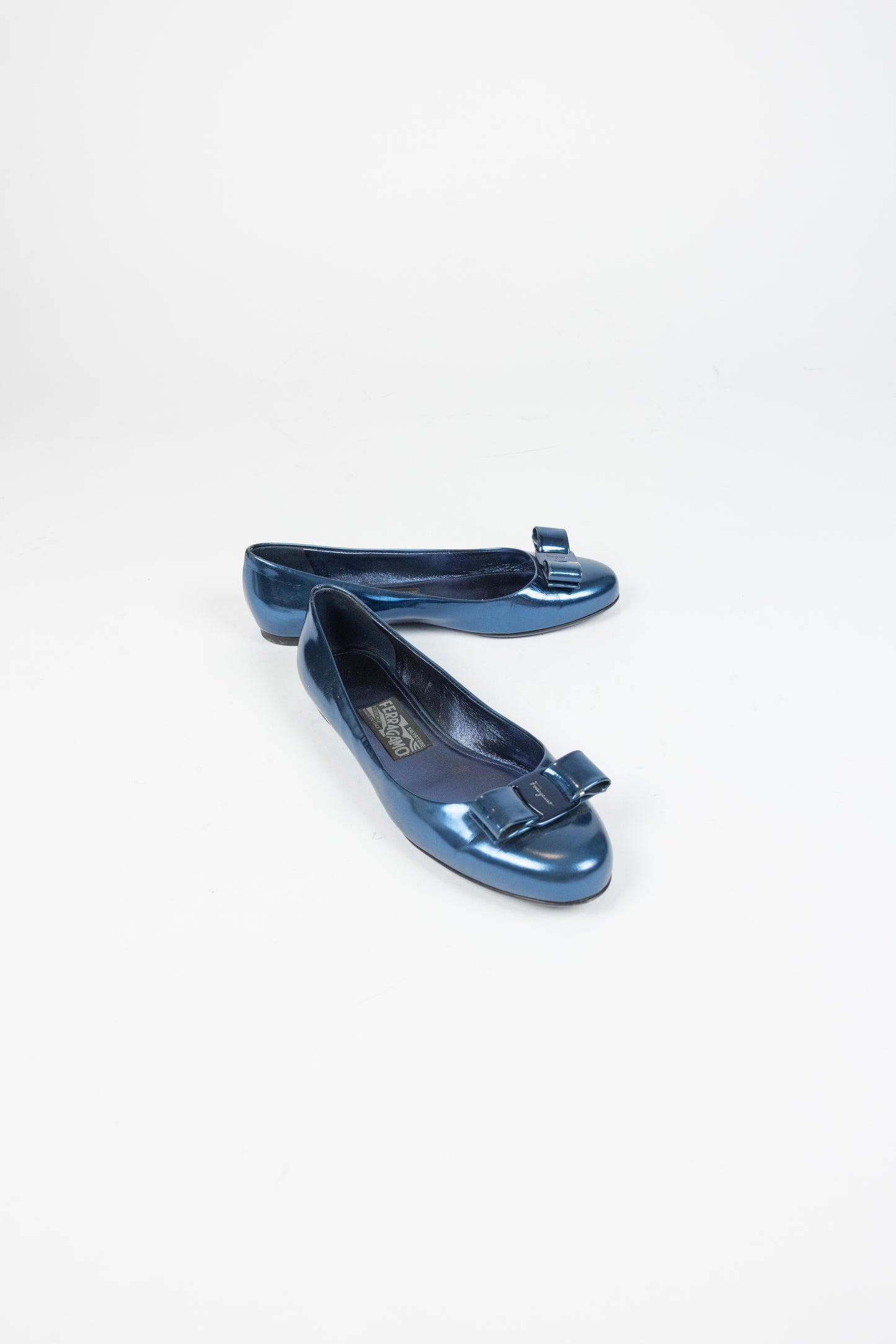 Ferragamo Vara Bow Patent Flat