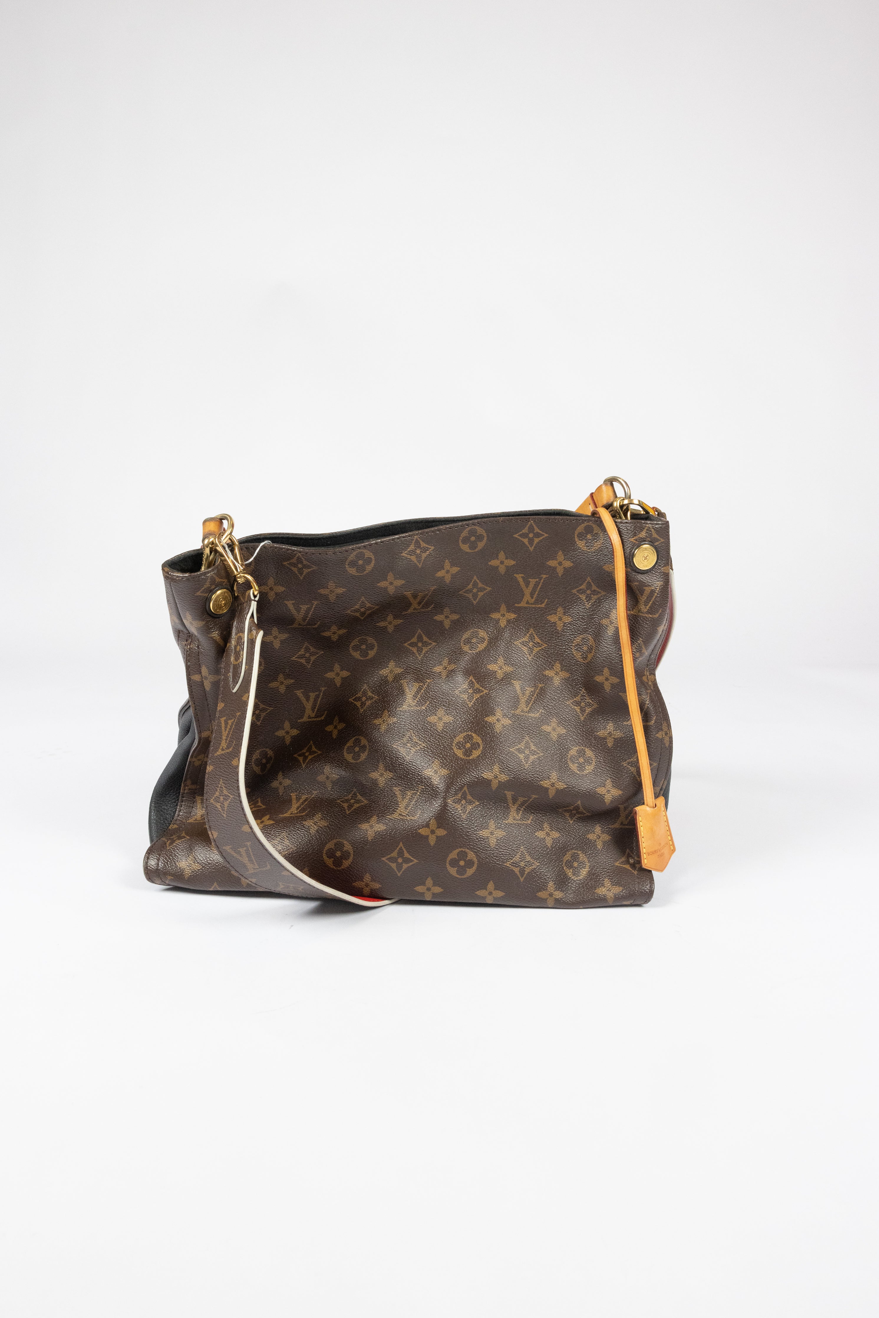 Louis Vuitton - Gaia Monogrammed Handbag
