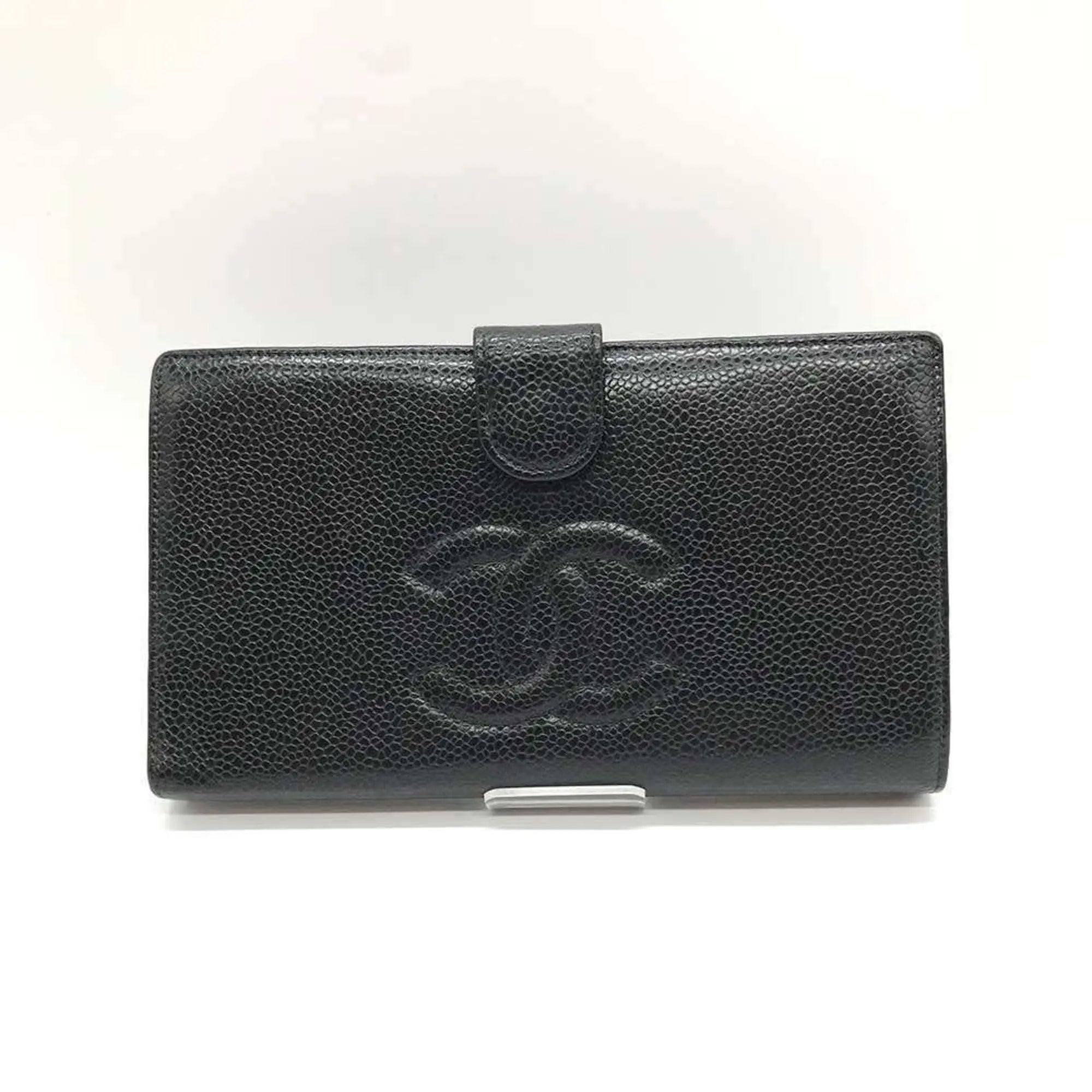 CHANEL black pebbled leather wallet