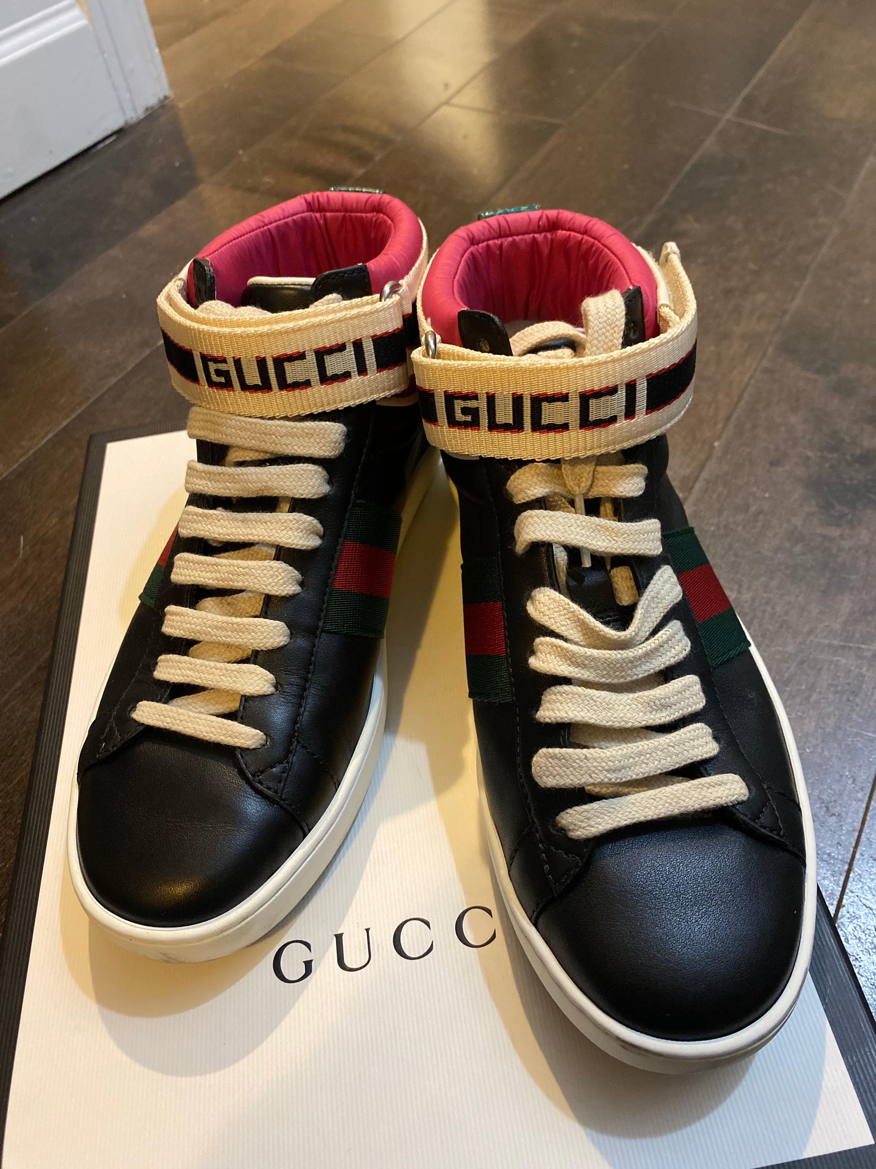 GUCCI
ANKLE HIGH SPORT SHOES WITH A 'WEB' STRIPE