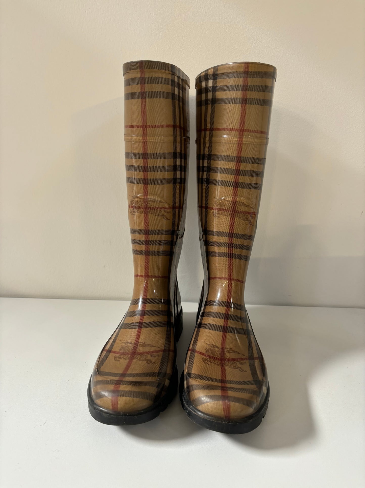 BURBERRY nova check rubber rain boots