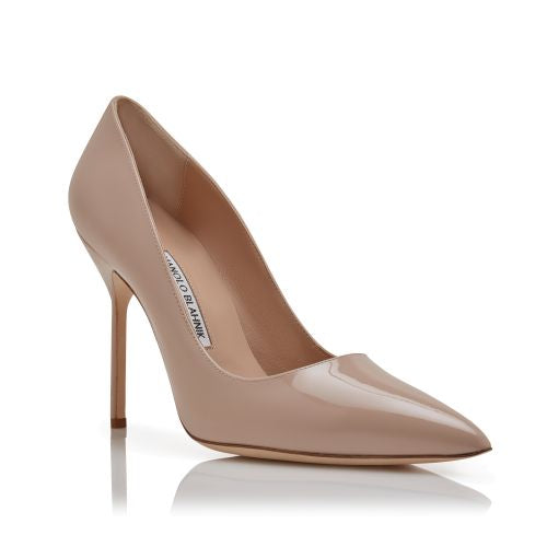 MANOLO BLAHNIK nude patent pointed heels