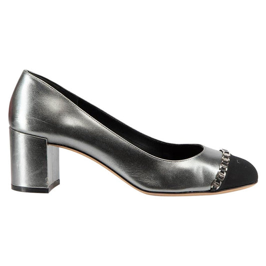 SALVATORE FERRAGAMO silver pumps