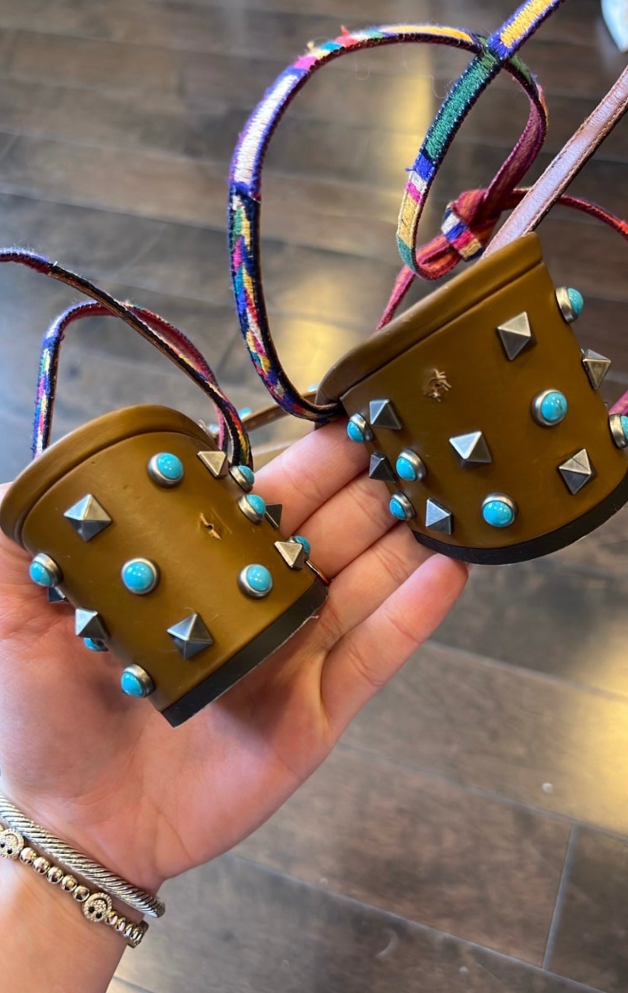 Valentino Garavani
Rockstud Rolling Embroidered 60mm City Sandal