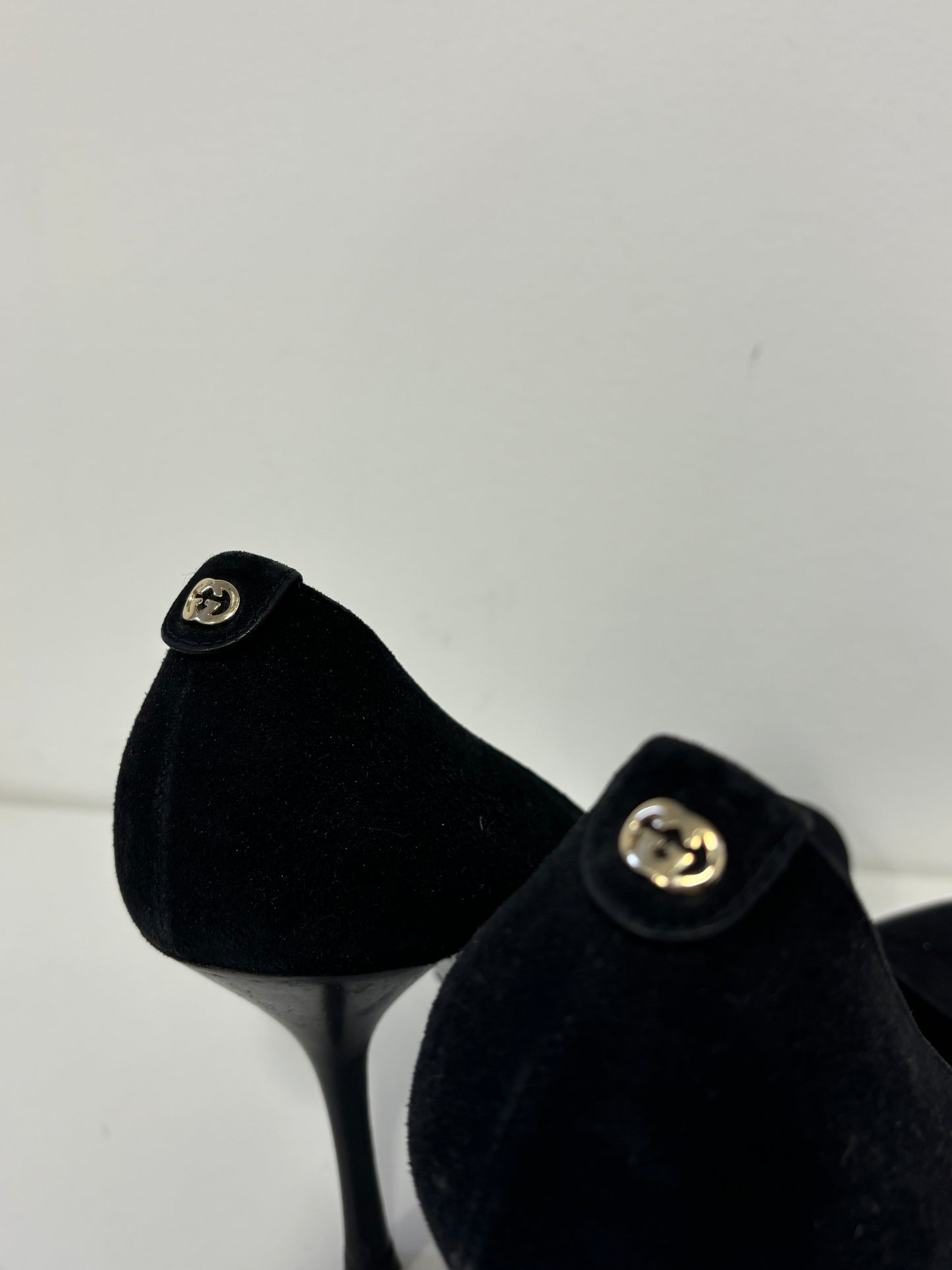 GUCCI black suede pumps