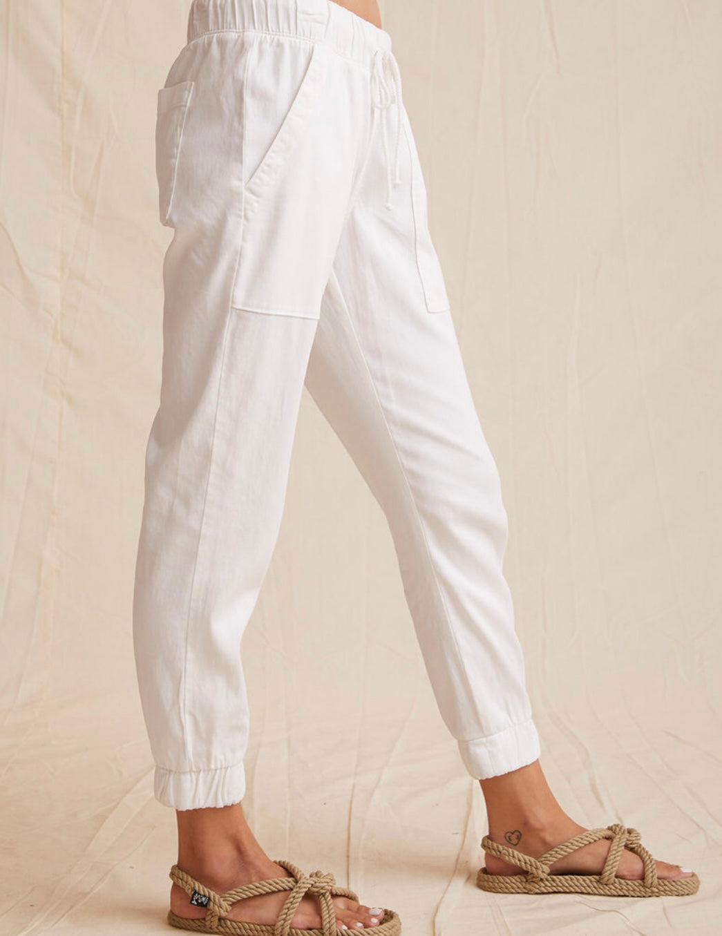 Bella Dahl pocket jogger in white