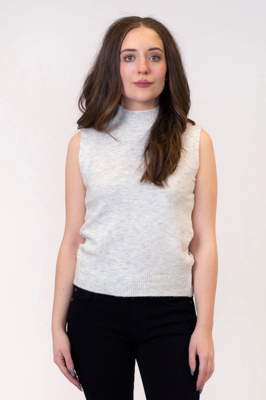 LYLA & LUXE sweater