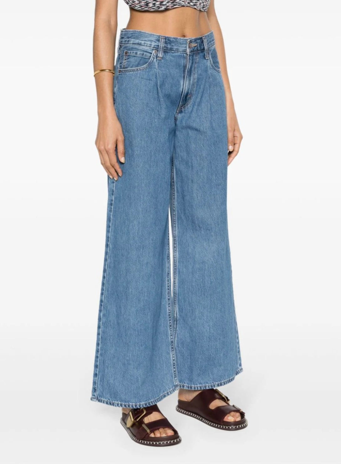 Levi's
Baggy Dad mid-rise wide-leg jeans