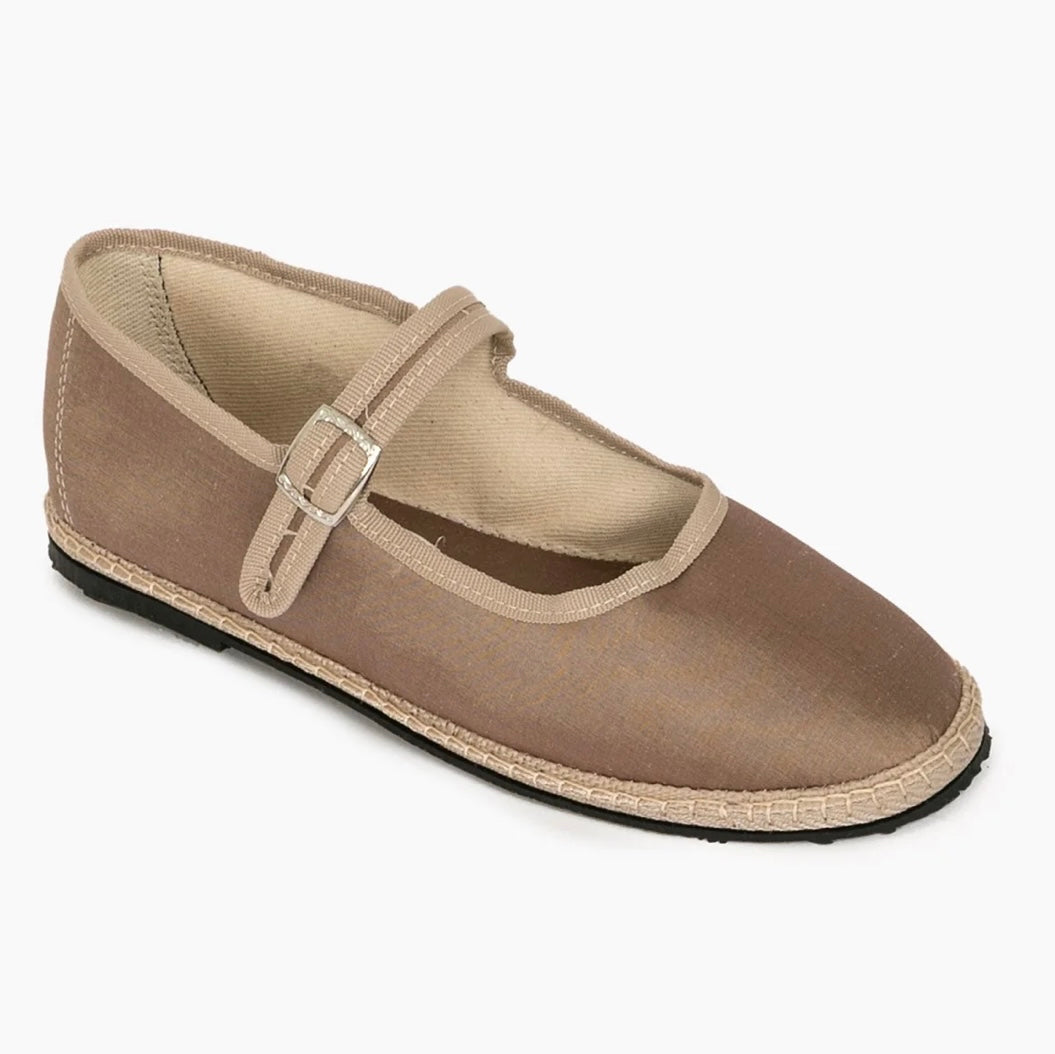 Cayumas x Cafe Leandra Gold Ballet Flats