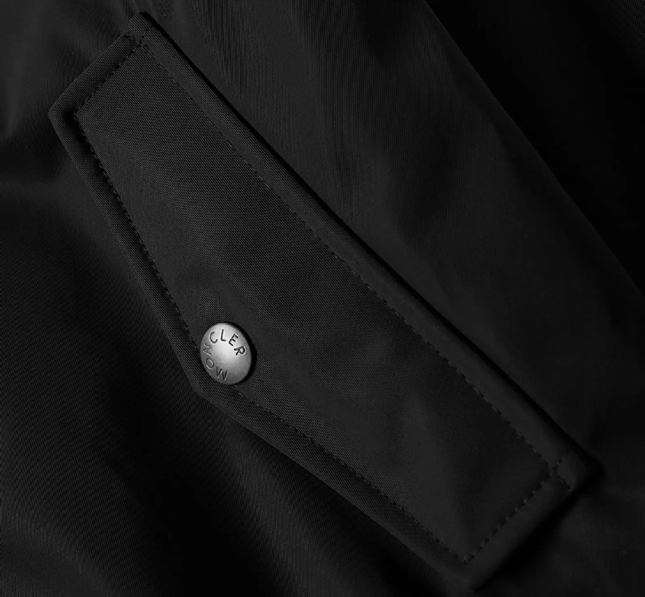 Moncler - MONCLER TWIST HENRI BOMBER JACKET