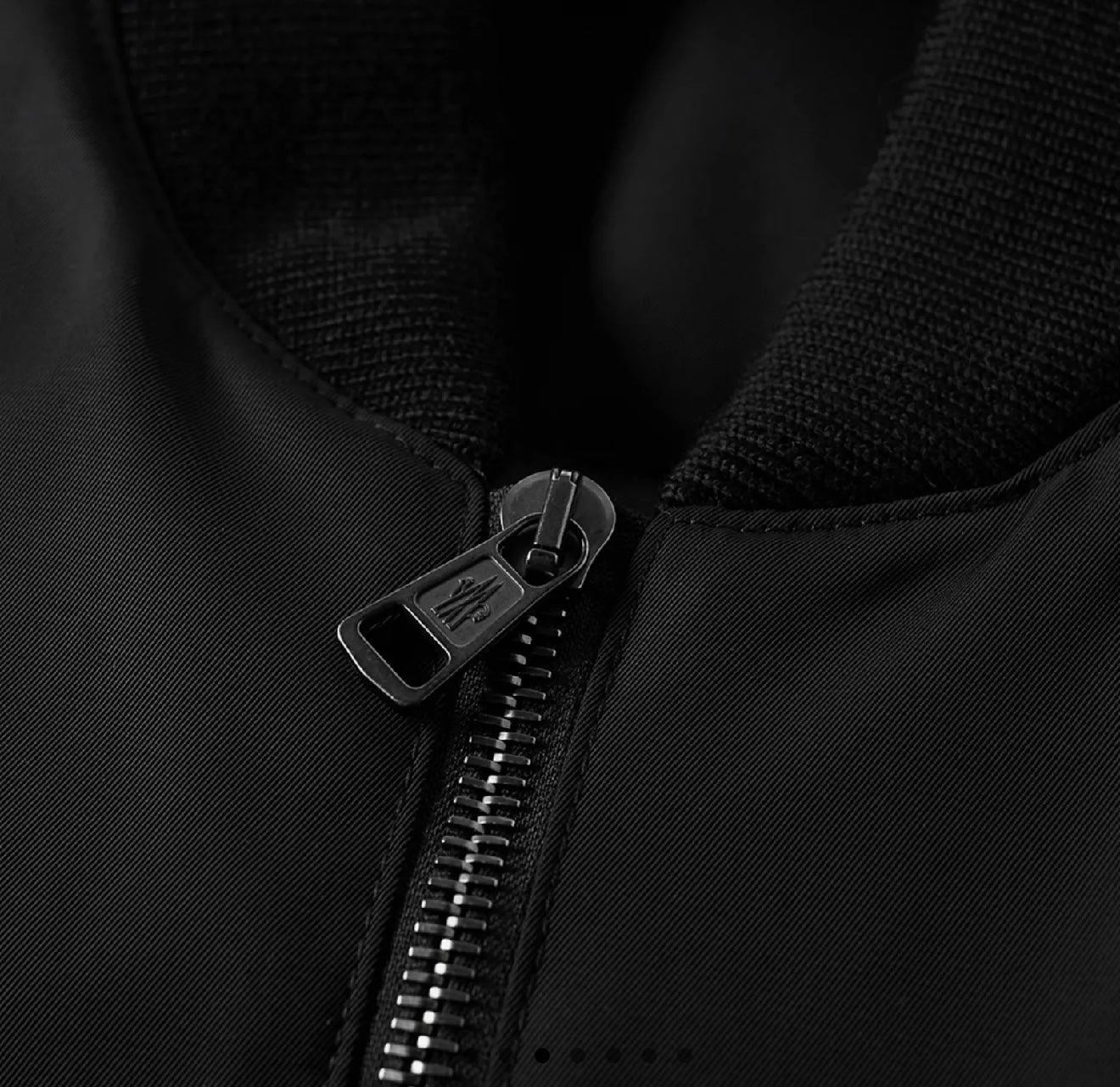 Moncler - MONCLER TWIST HENRI BOMBER JACKET