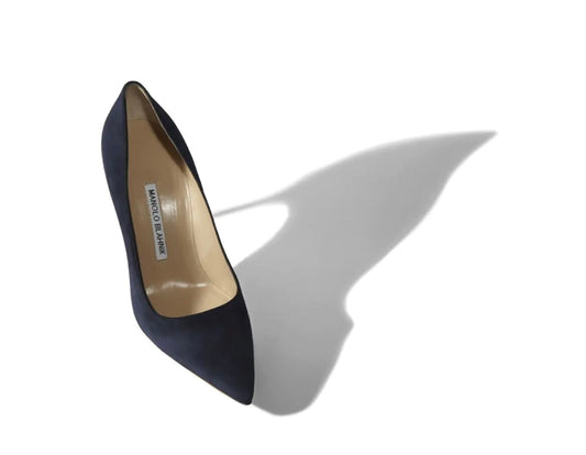 Manolo Blahnik - BB 70 navy Suede Pointed Toe Pumps