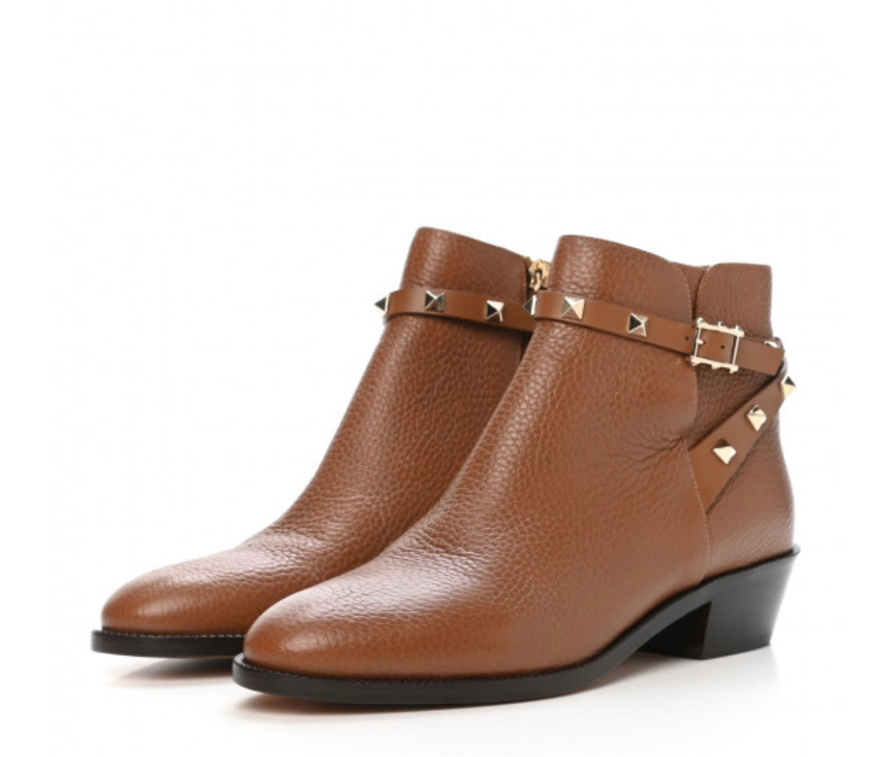 VALENTINO GARAVANI 
Grained Calfskin Rockstud Single Buckle 35mm Cowboy Ankle Boots