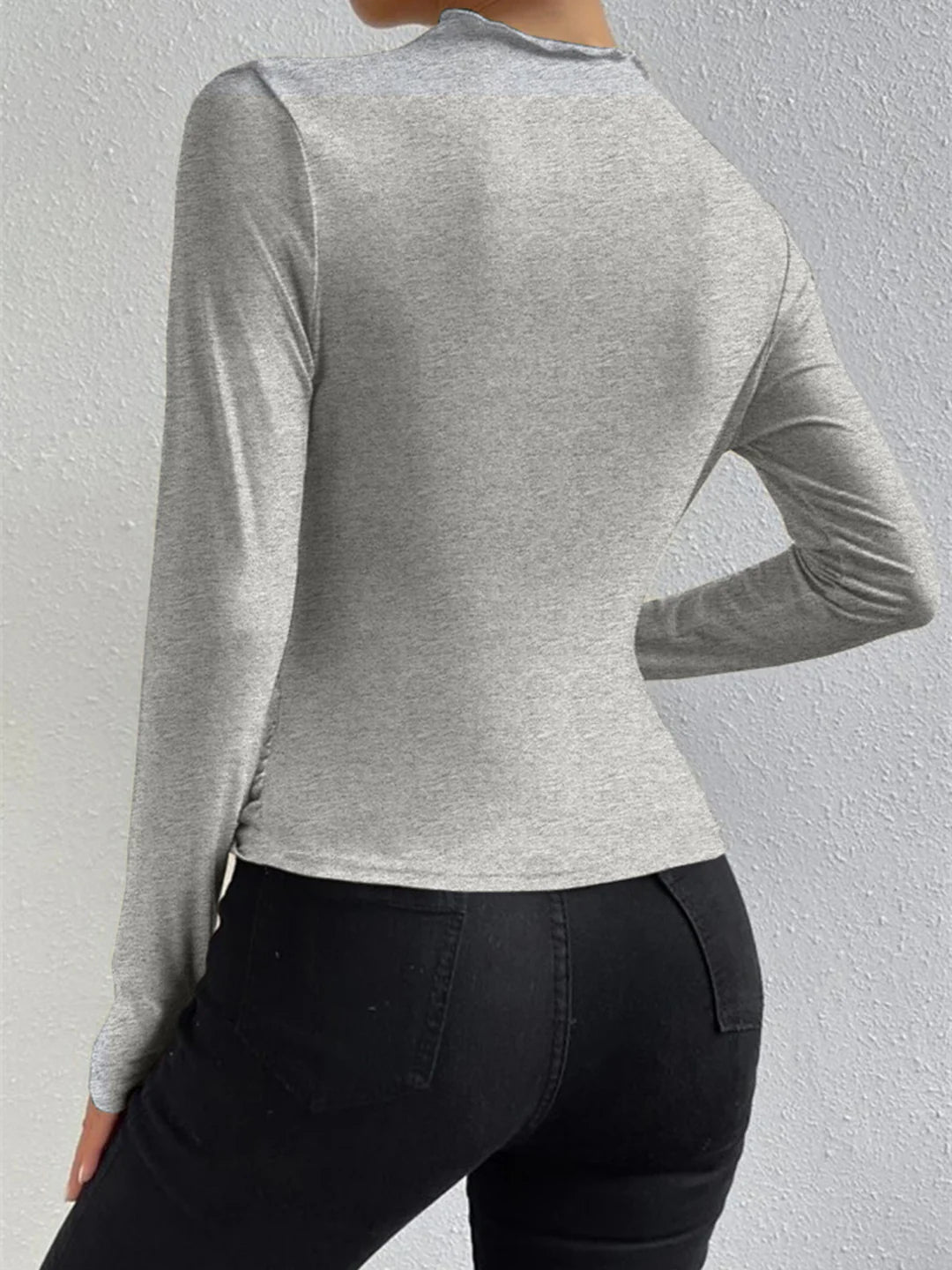 COMMENSE grey long sleeve top w a mockneck and ruches sides NWT