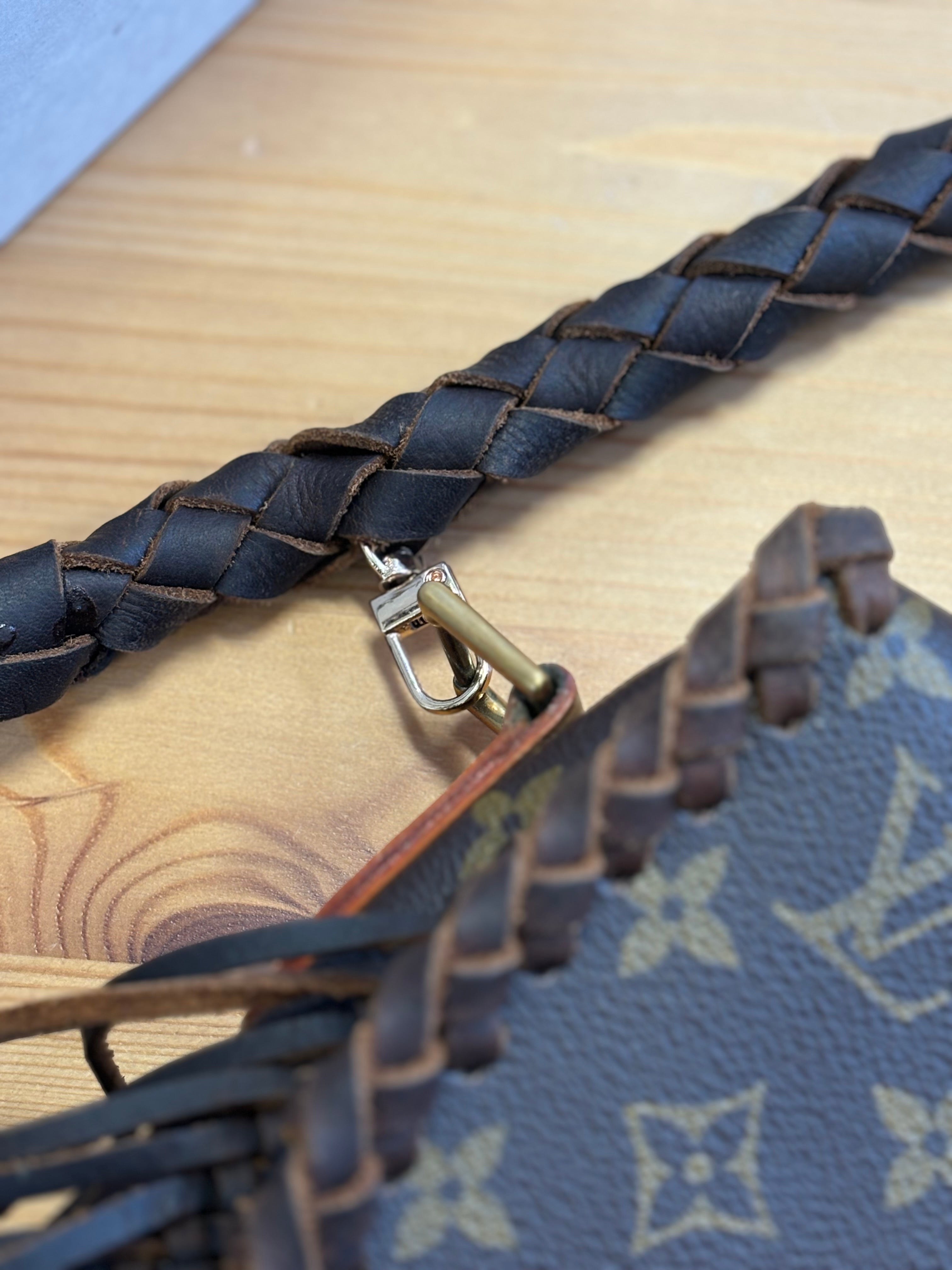 LOUIS VUITTON saint cloud MM monogram bag