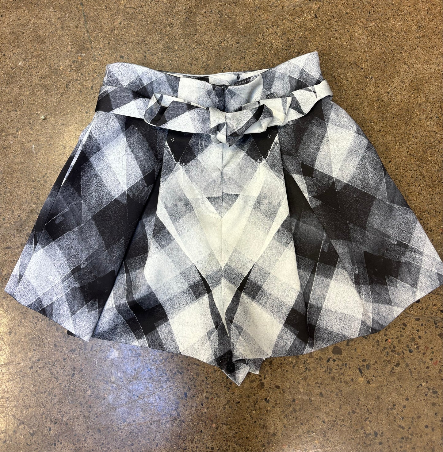 Cameo Plaid Pleated Shorts