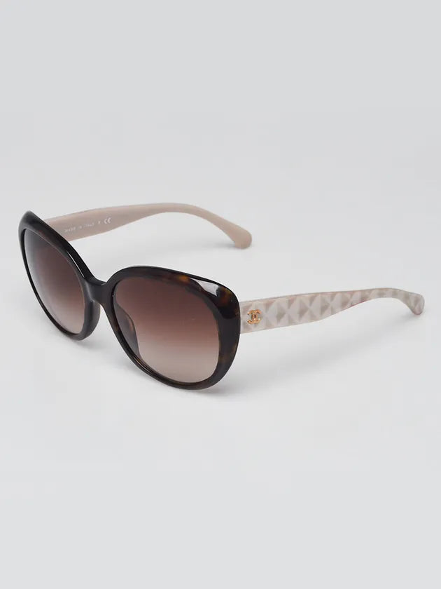 CHANEL quilted 5184 model tort frames with pearl CC sunglasses
