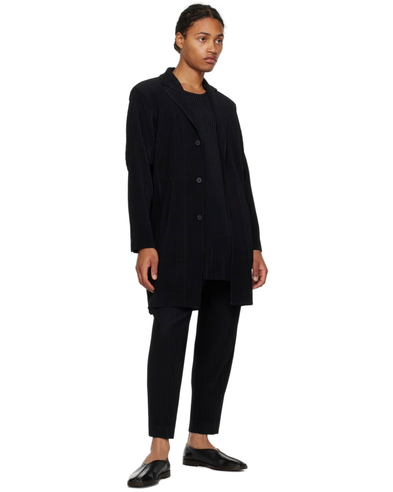 HOMME PLISSÉ ISSEY MIYAKE
Black Single-Breasted Coat