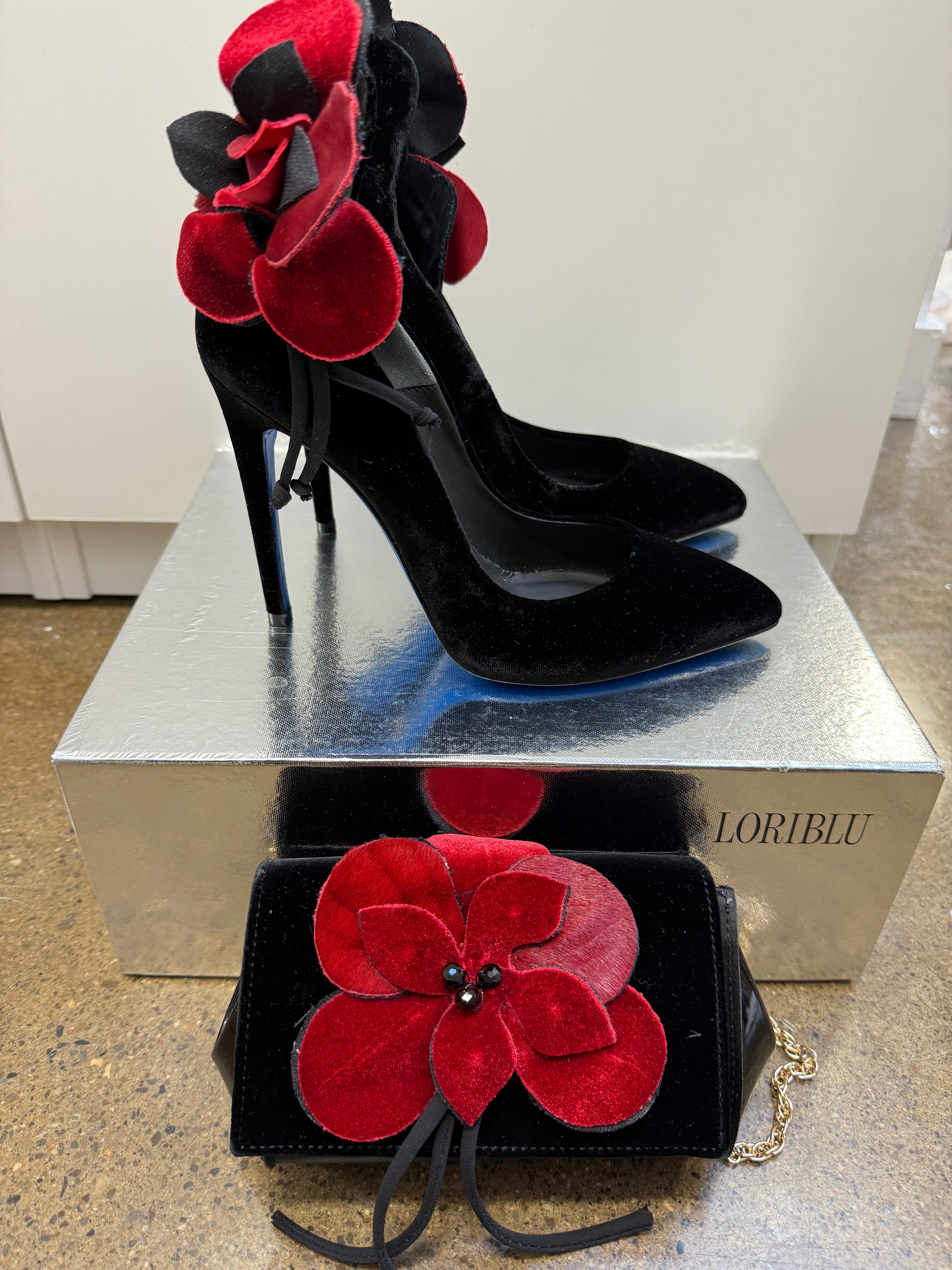 Loriblu - Black Velvet Bow Pumps & Evening Bag