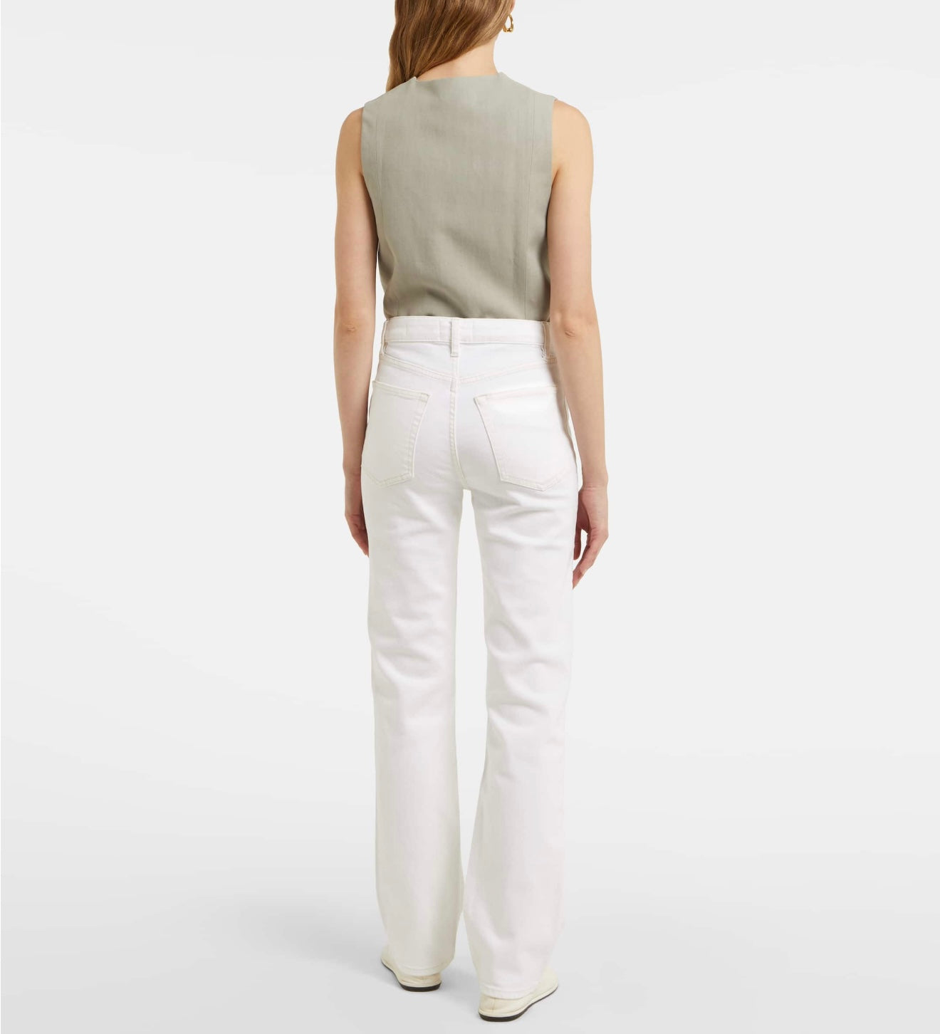 FRAME
The Ruler high-rise straight jeans