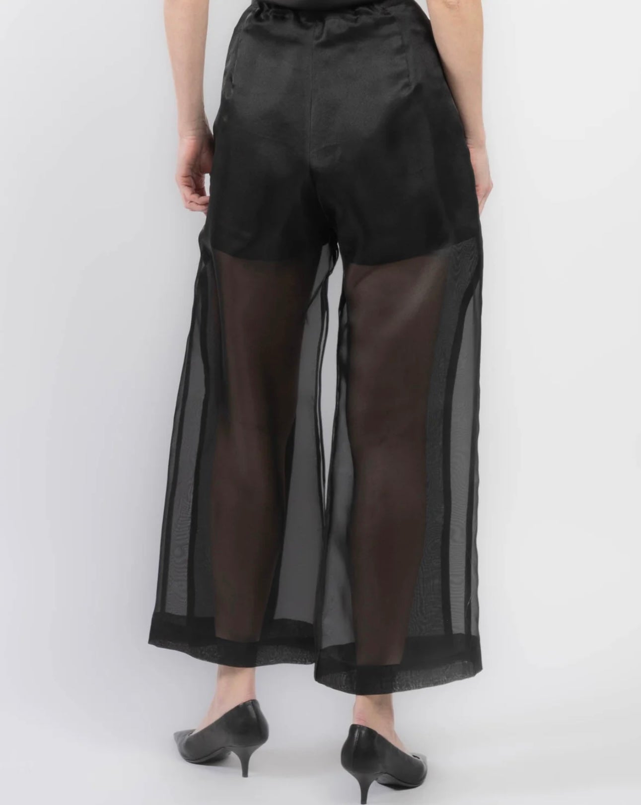 UJOH
Slit Black Pants