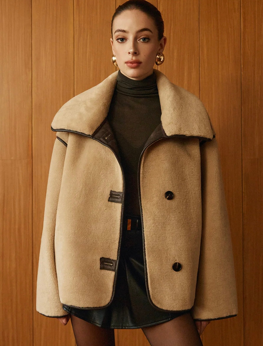 COMMENSE Contrast Piping Shift Minky Coat