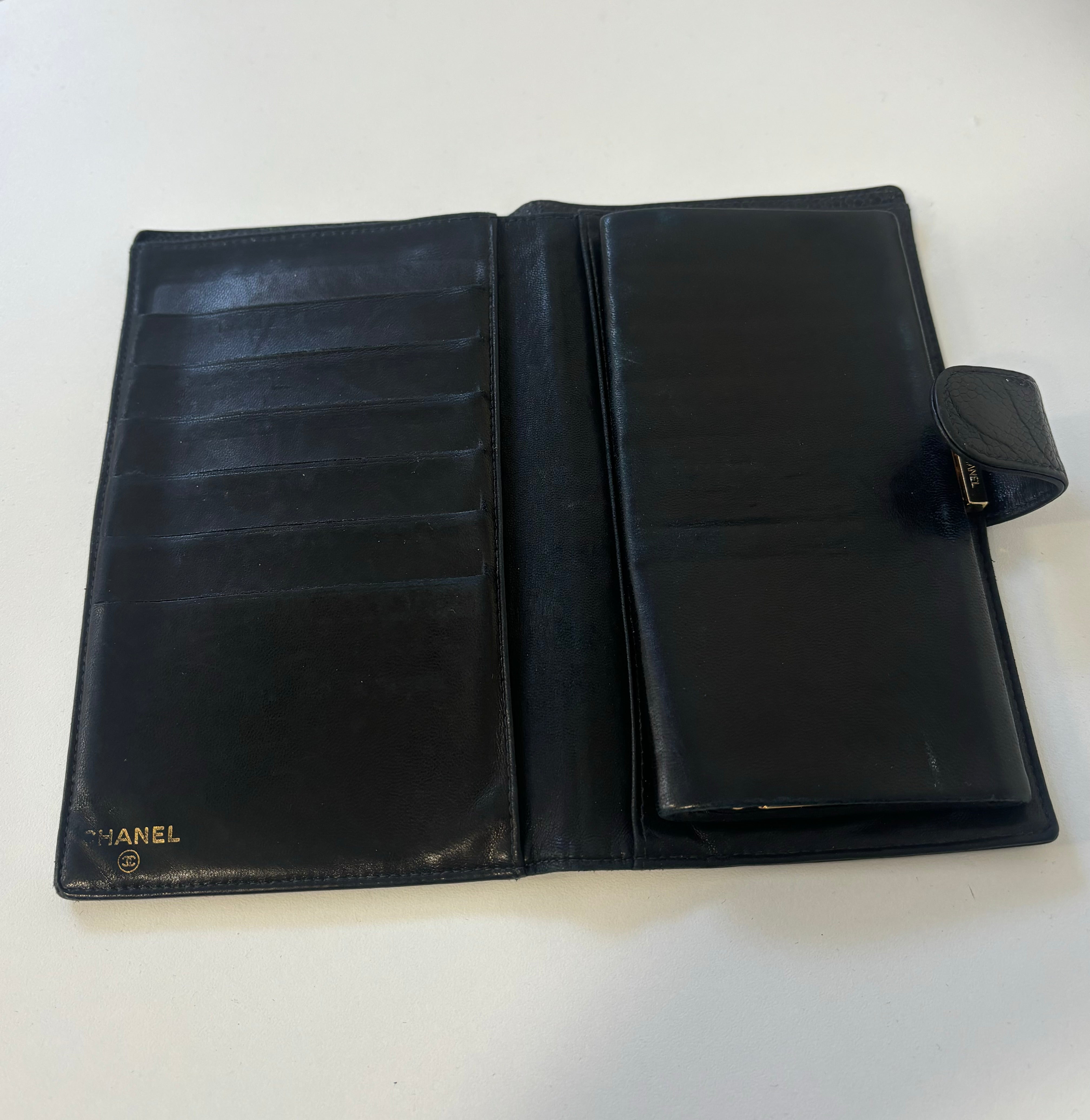 CHANEL black pebbled leather wallet