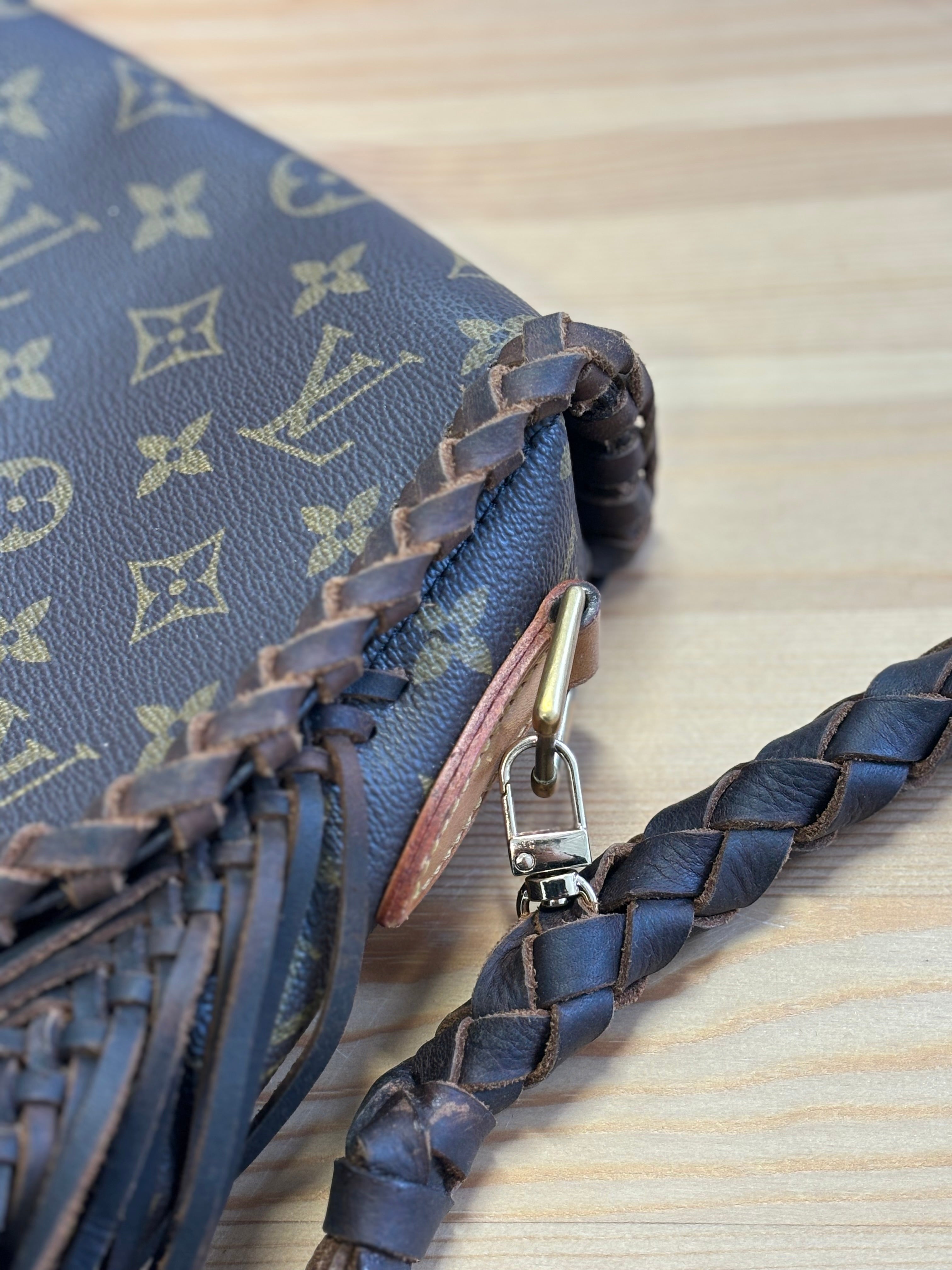 LOUIS VUITTON saint cloud MM monogram bag