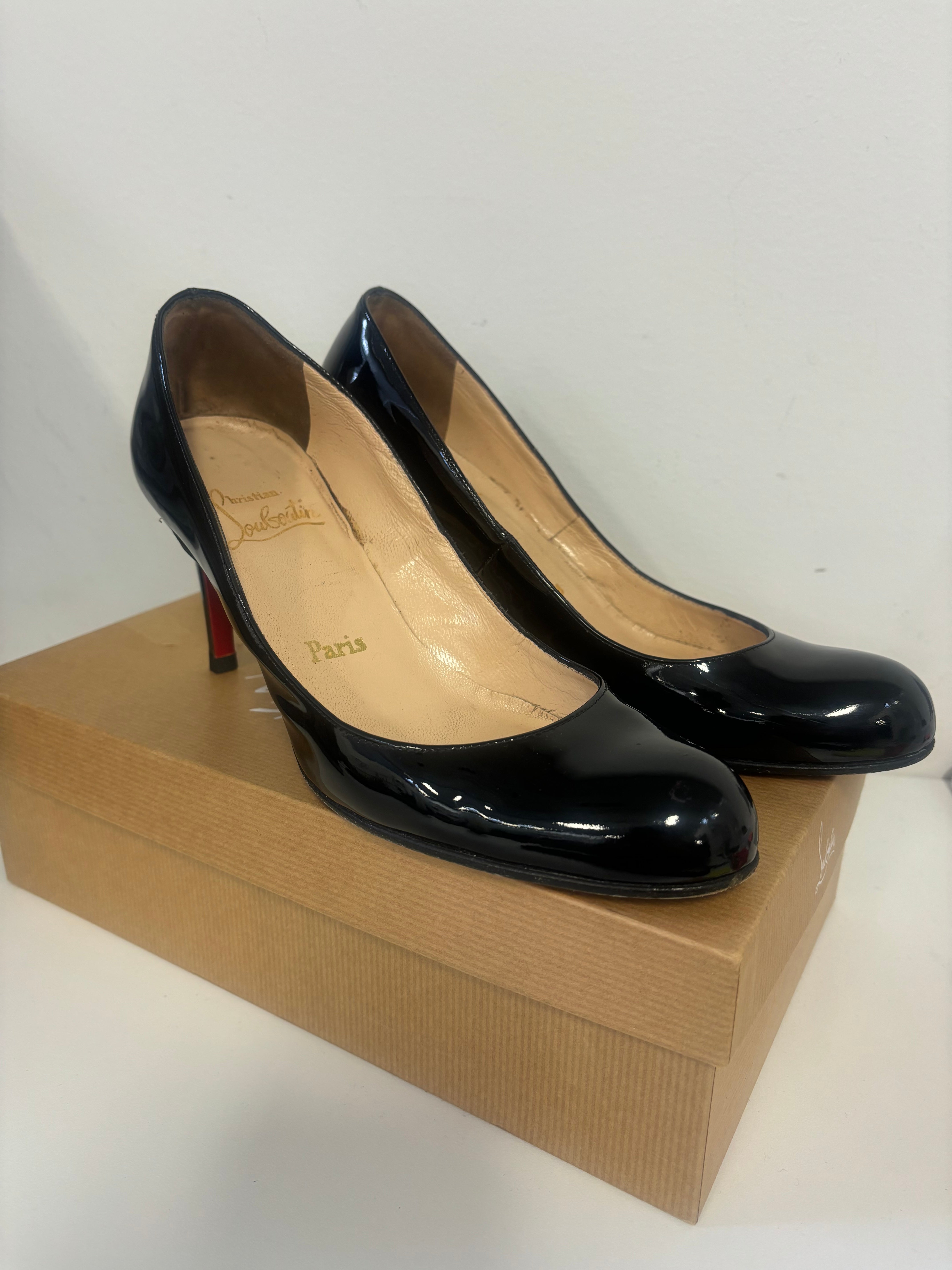 CHRISTIAN LOUBOUTIN black patent closed toe heels