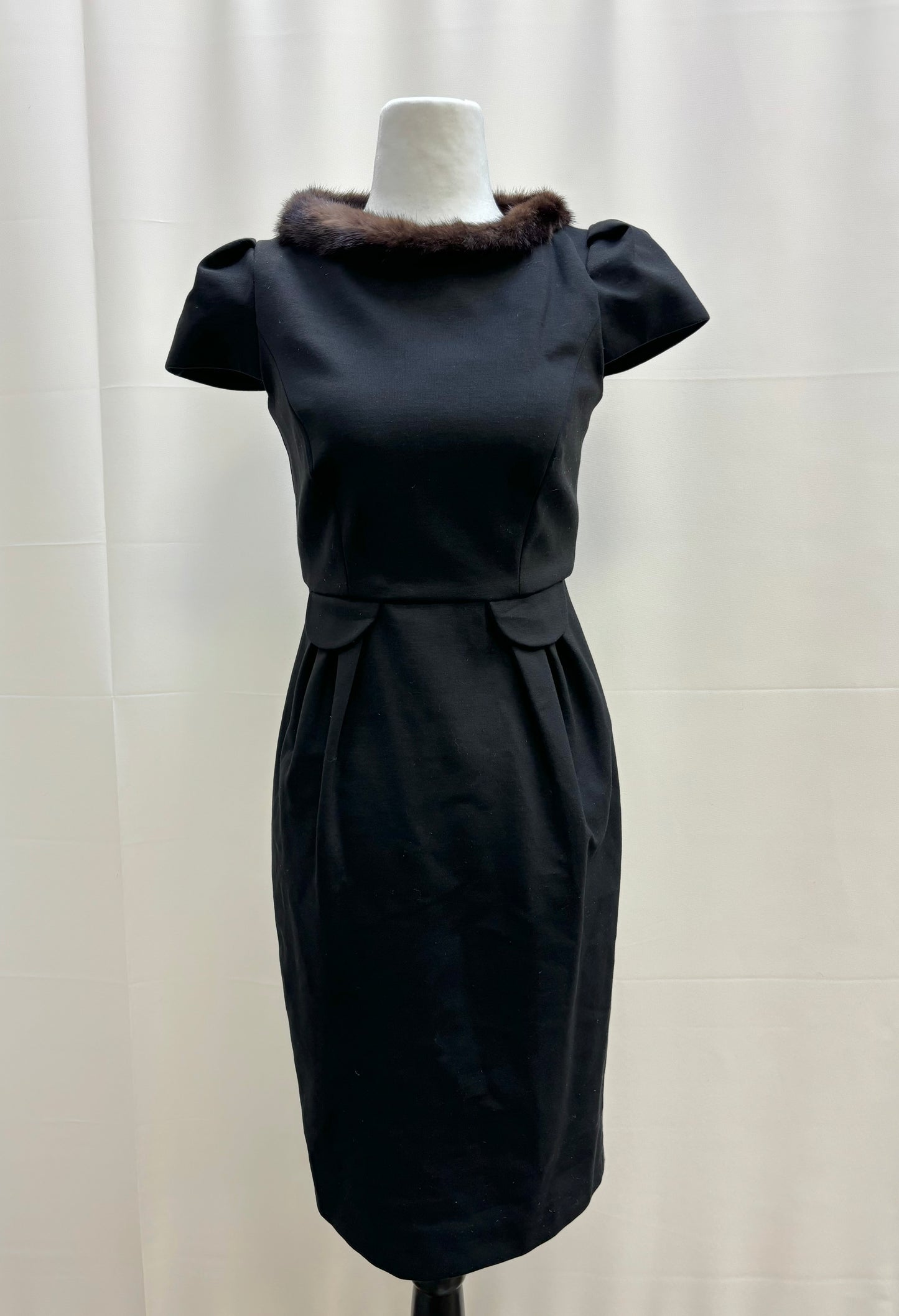 Tara Jarmon Fur Collar Dress