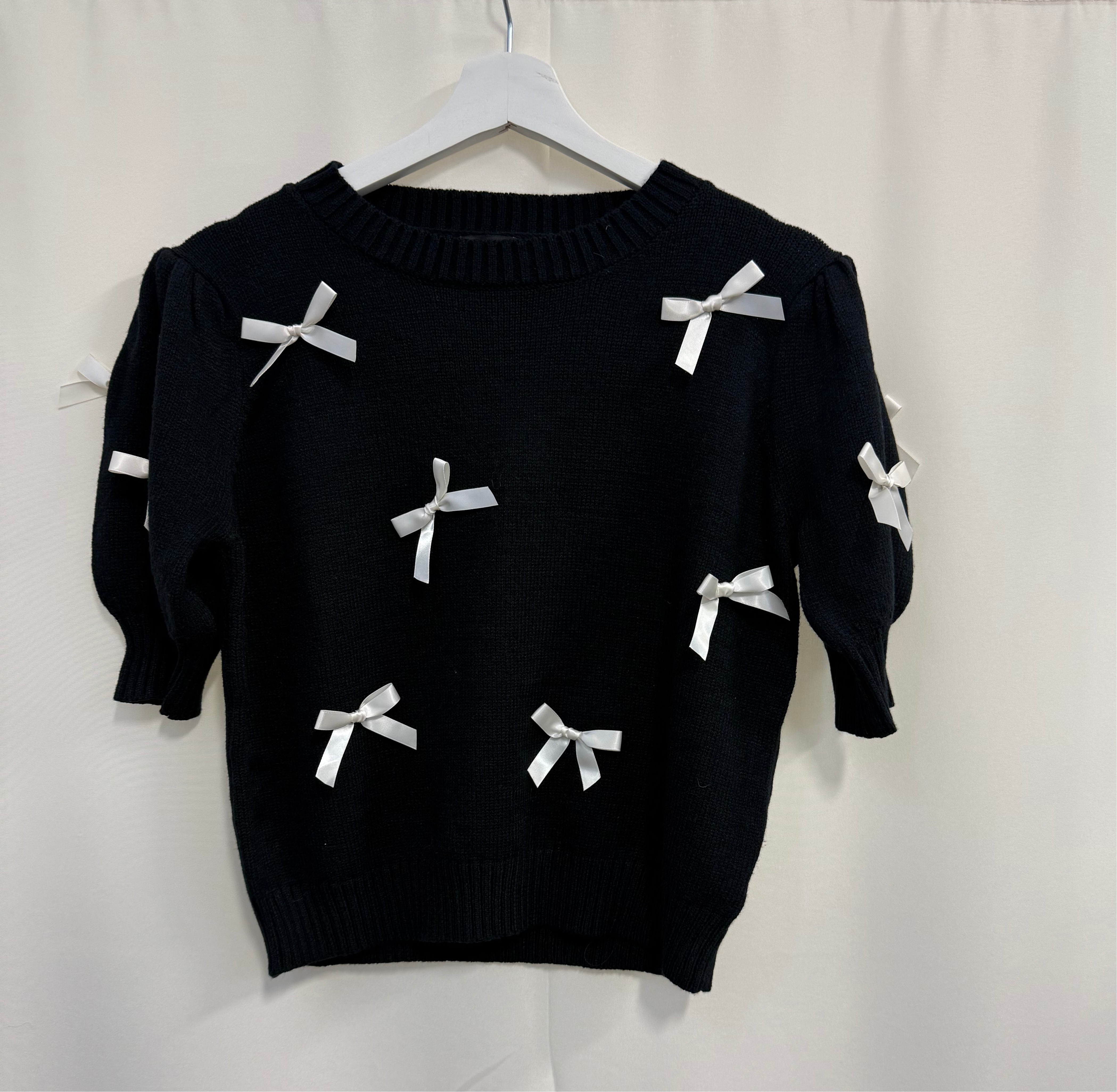 Debut bow sweater