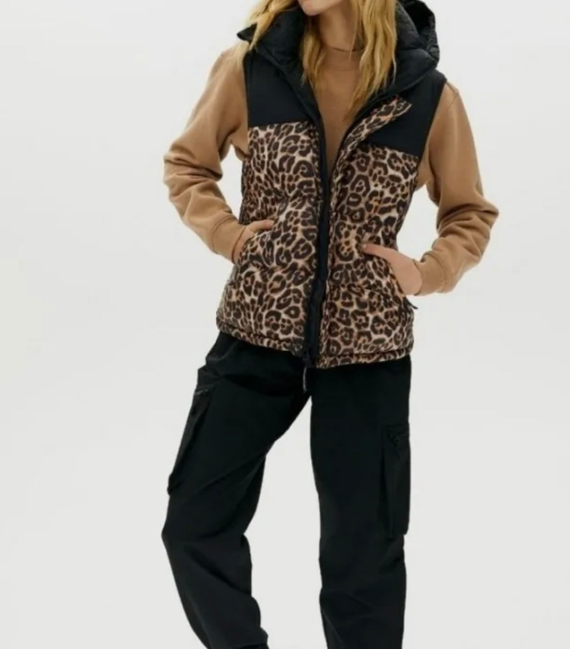 TNA THE SUPER PUFF - Animal Print Down Vest