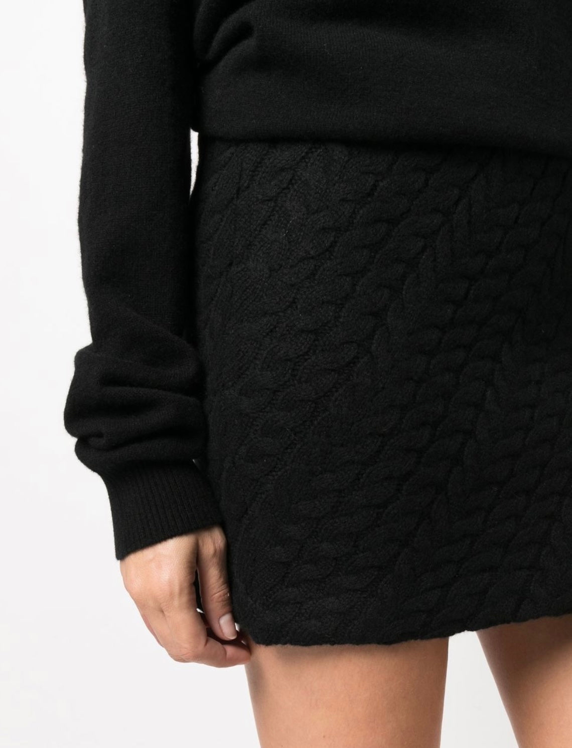 Loulou Studio
cable-knit mini skirt