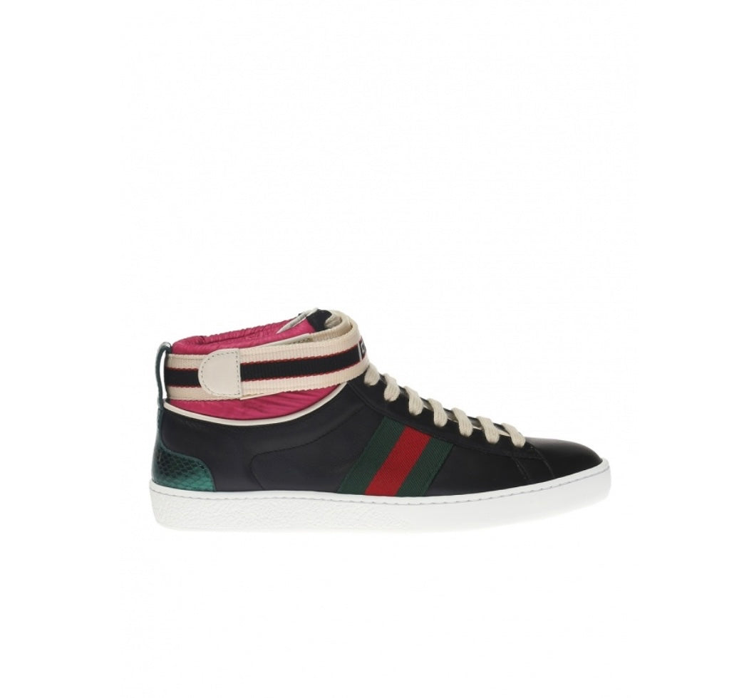 GUCCI
ANKLE HIGH SPORT SHOES WITH A 'WEB' STRIPE