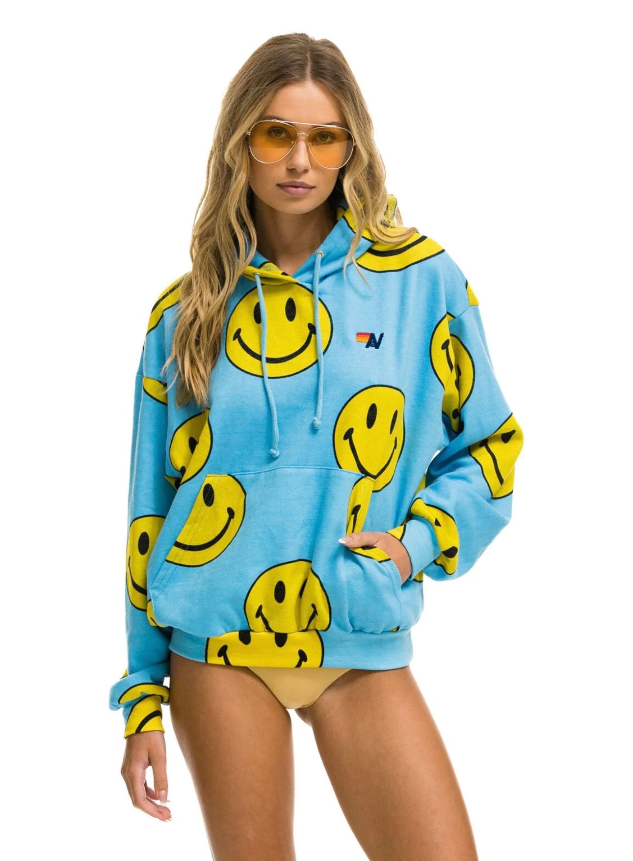 Aviator Nation - SMILEY REPEAT RELAXED PULLOVER HOODIE &  SMILEY REPEAT SWEATPANTS - SKY